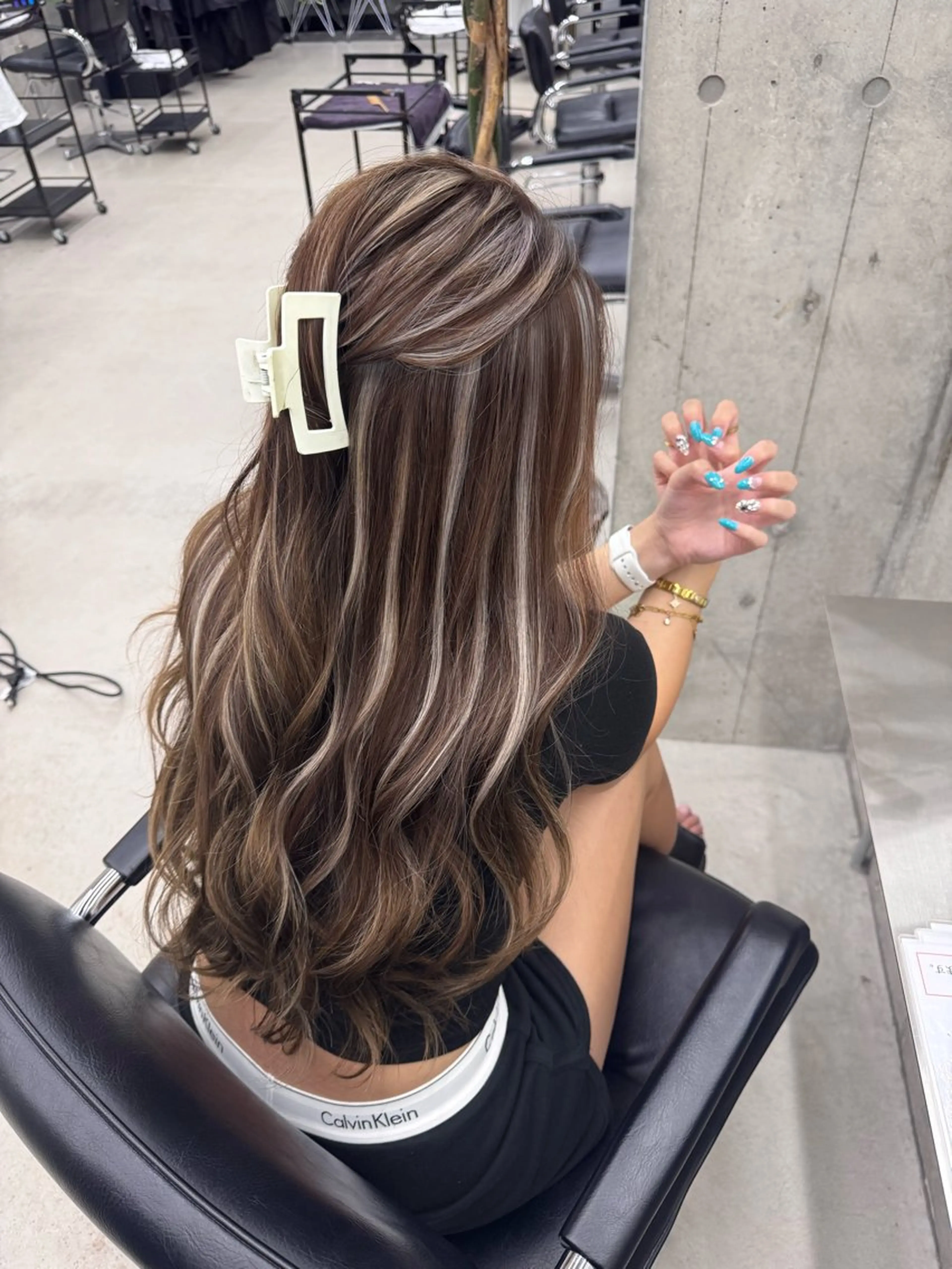 【先着10名様限定❗️】ベースも染める海外風コントラストハイライト👱🏻‍♀️🌺【暗くも明るくもできる】の写真