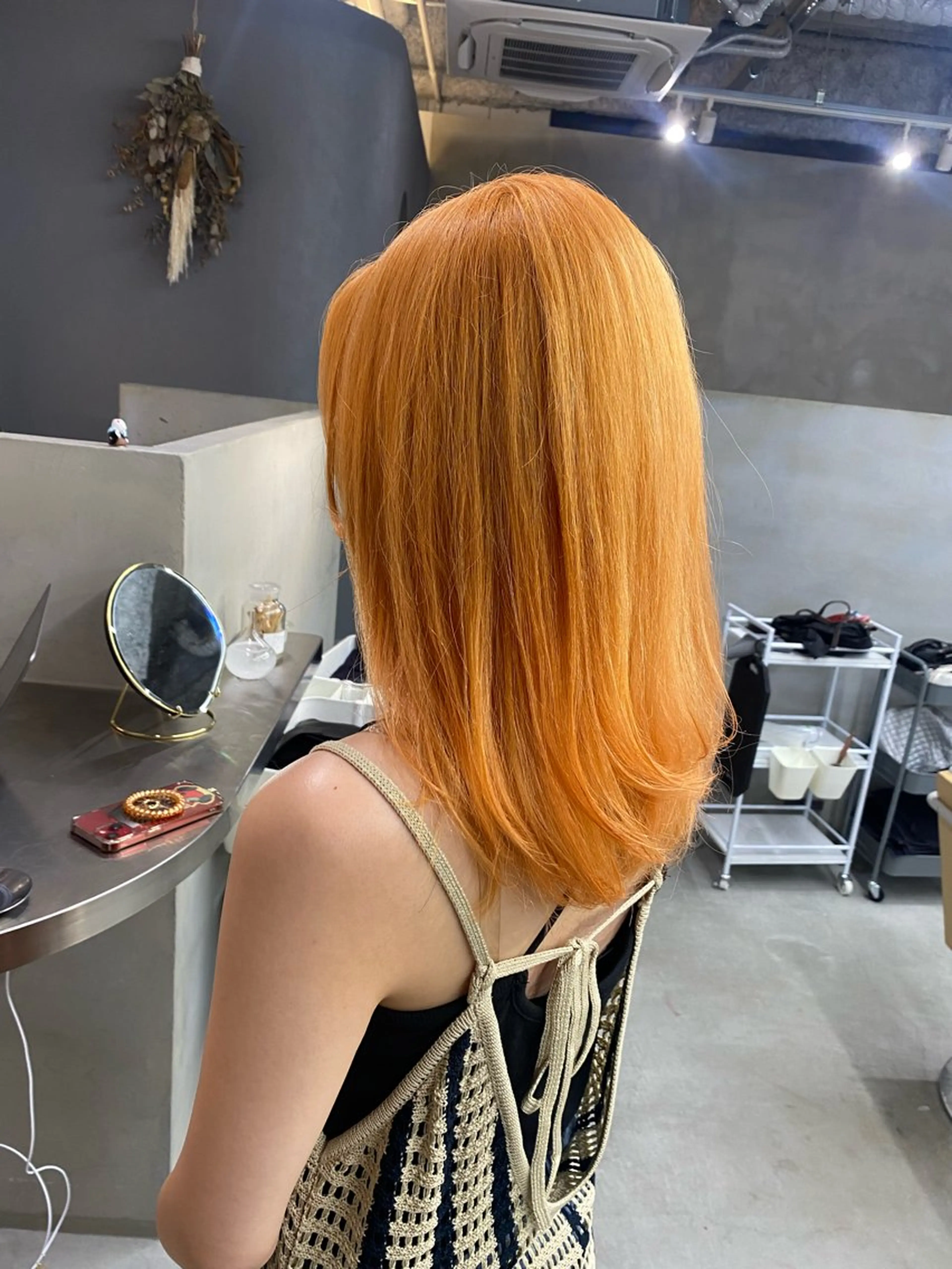 セミロング カラー オレンジ ヘアカラー qulim所属・前橋 姫奈のヘアスタイル