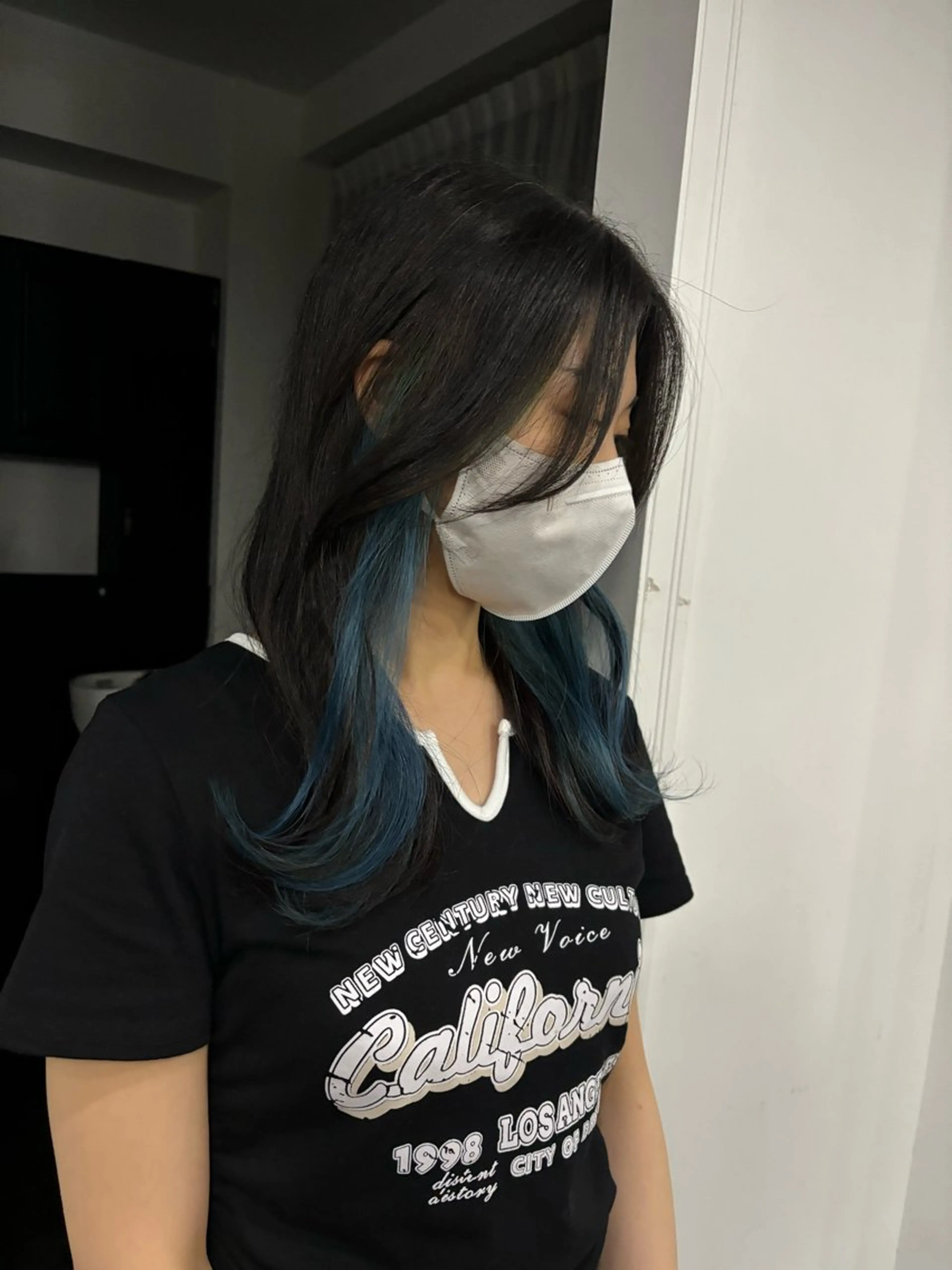 セミロング comeghead 琴音のヘアスタイル