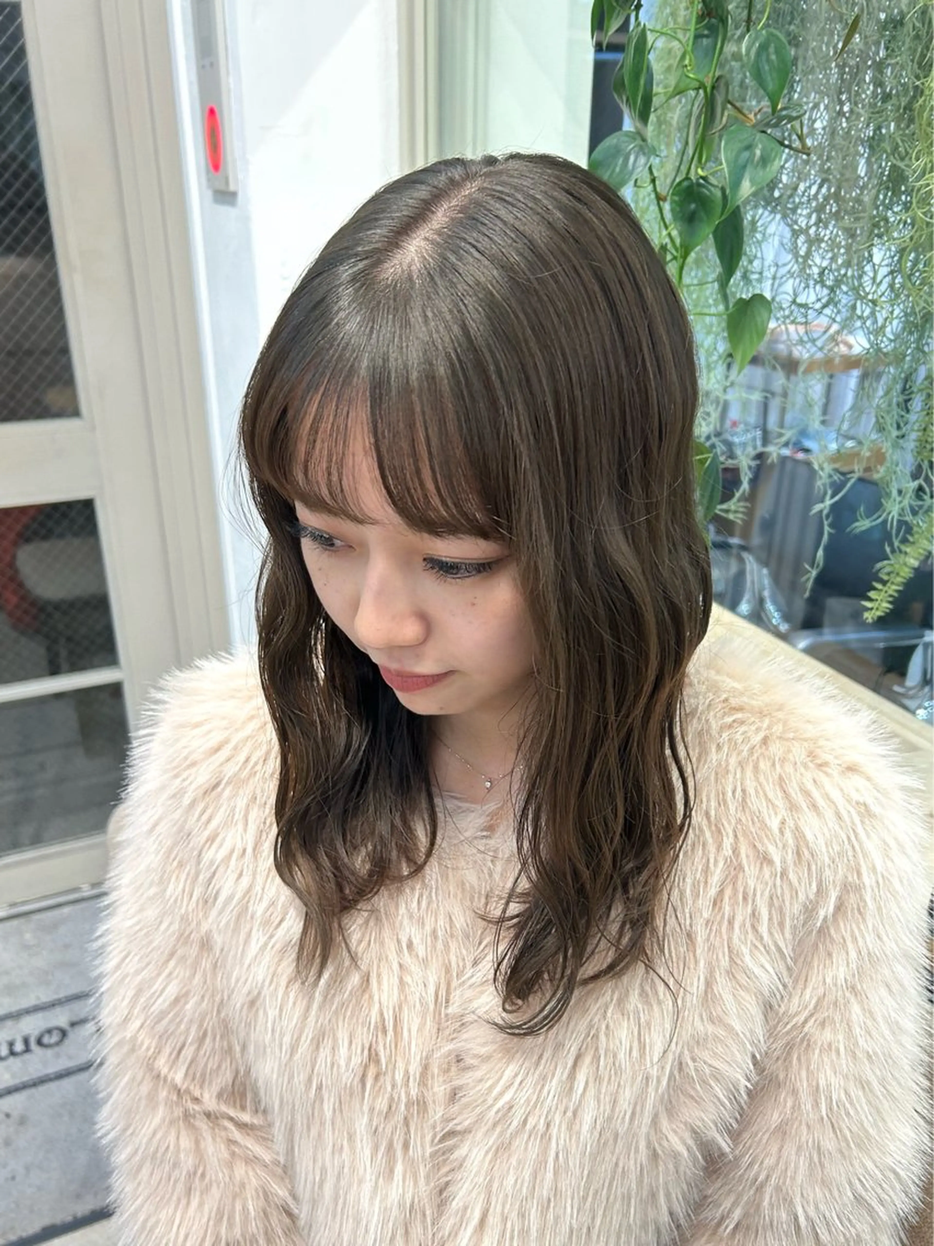 カラー ベージュカラー 透明感カラー オリーブベージュ moeka 表参道のヘアスタイル