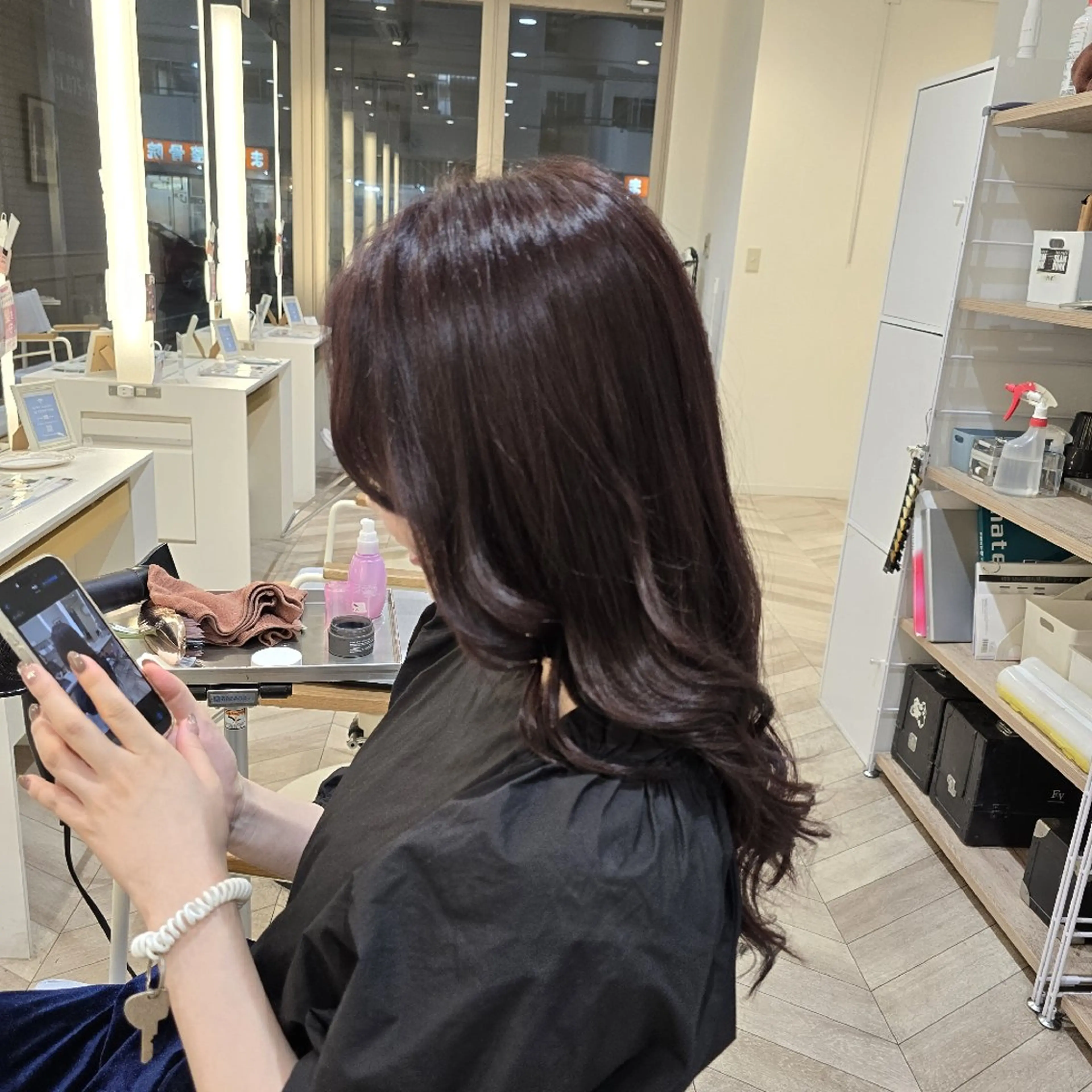 セミロング 高口    雅のヘアスタイル