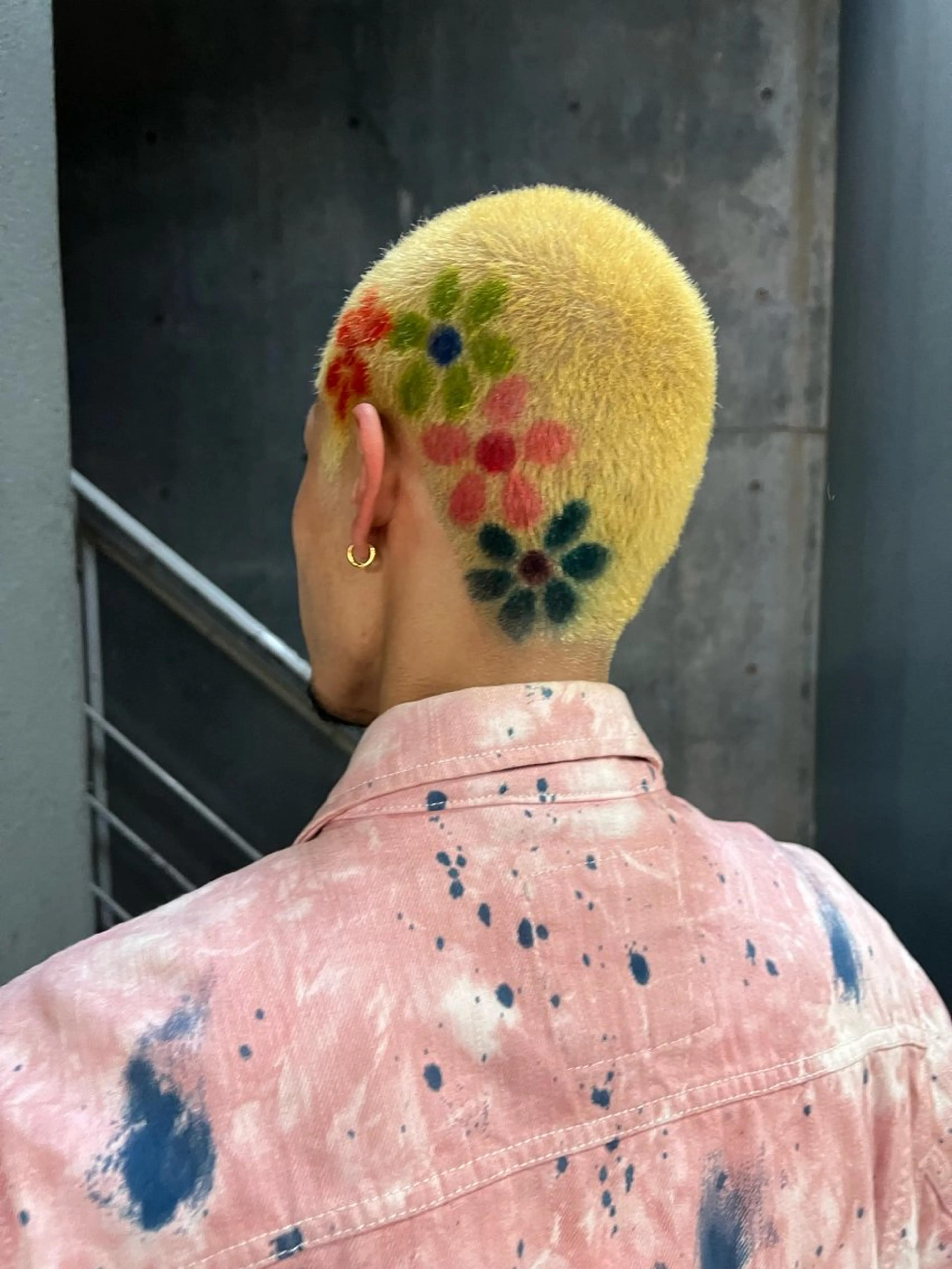 カラー メンズ メンズブリーチ ブリーチ AOI 　ヘアカラ ー / ブリーチのヘアスタイル