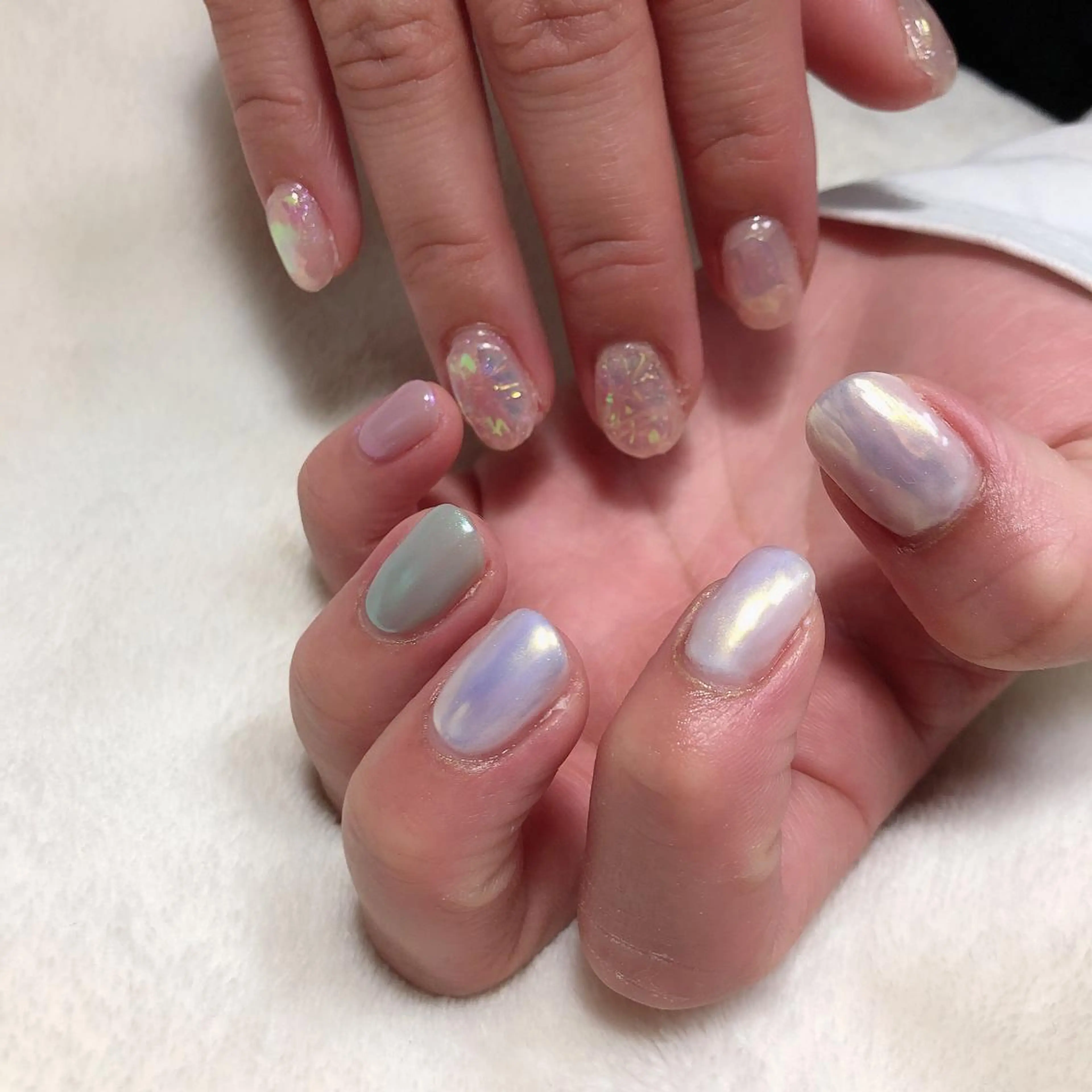 ネイル オーロラネイル ミラーネイル nails 🎀meのネイルデザイン
