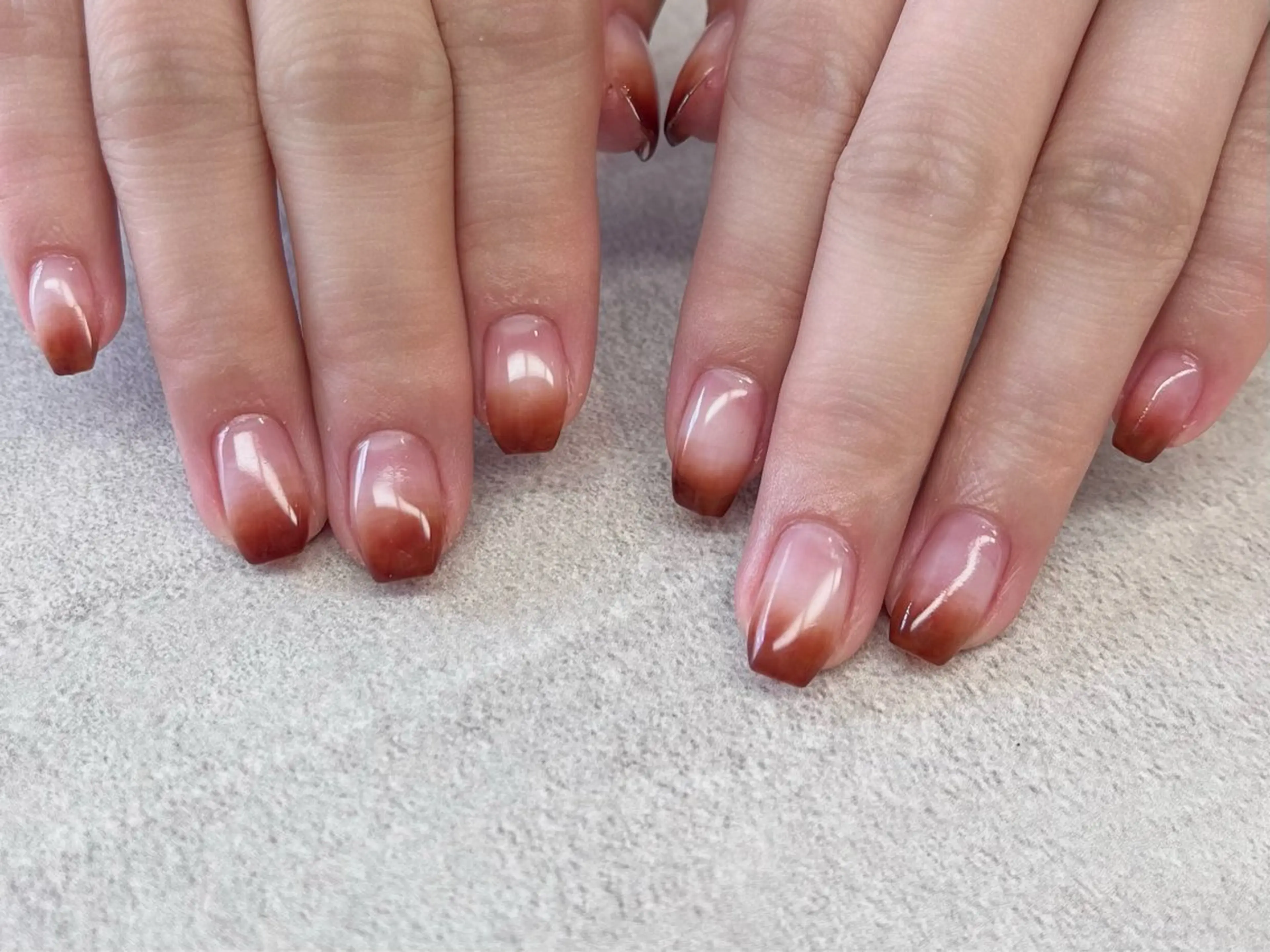 ネイル ブラウン グラデーション ハンドネイル LORAN  Lim EYE&NAIL【ローランリム】所属・LORAN Lim 紫月のネイルデザイン