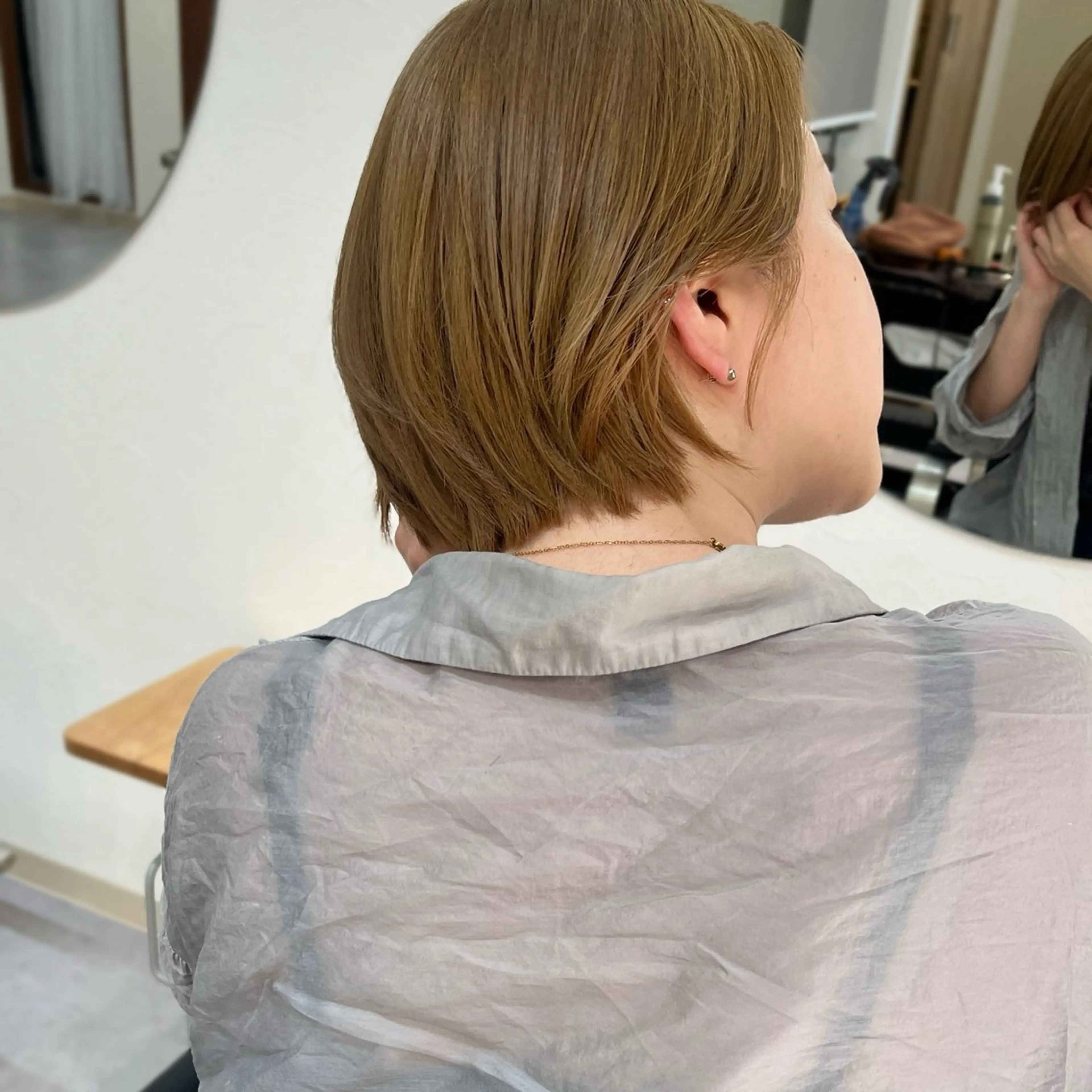 ショート カラー ベージュカラー ショートヘア カット ヘアカラー ボブ/透明感カラー /坂口恵梨子のヘアスタイル