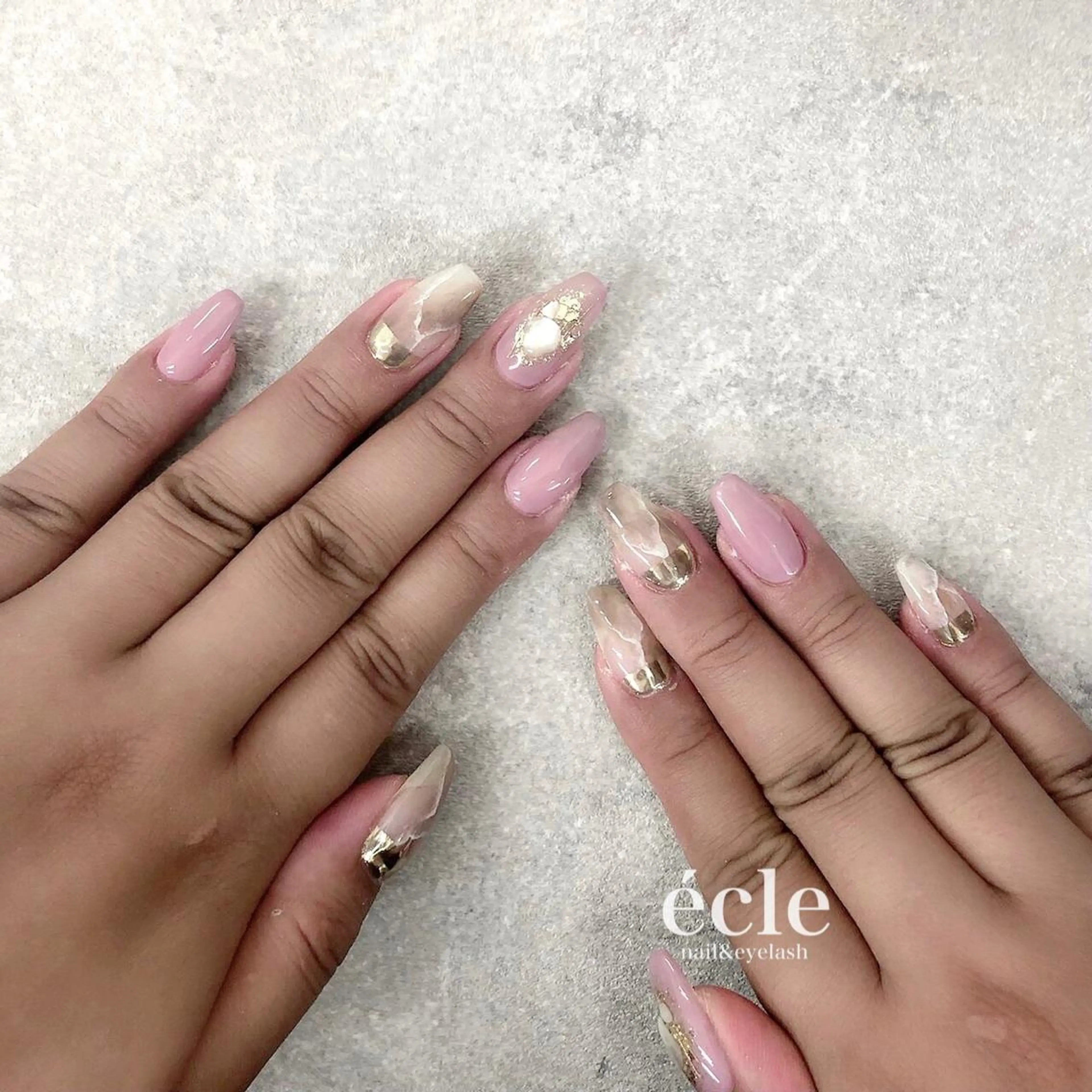 ネイル 大理石ネイル(マーブル) ミラーネイル écle nail&eyeのネイルデザイン