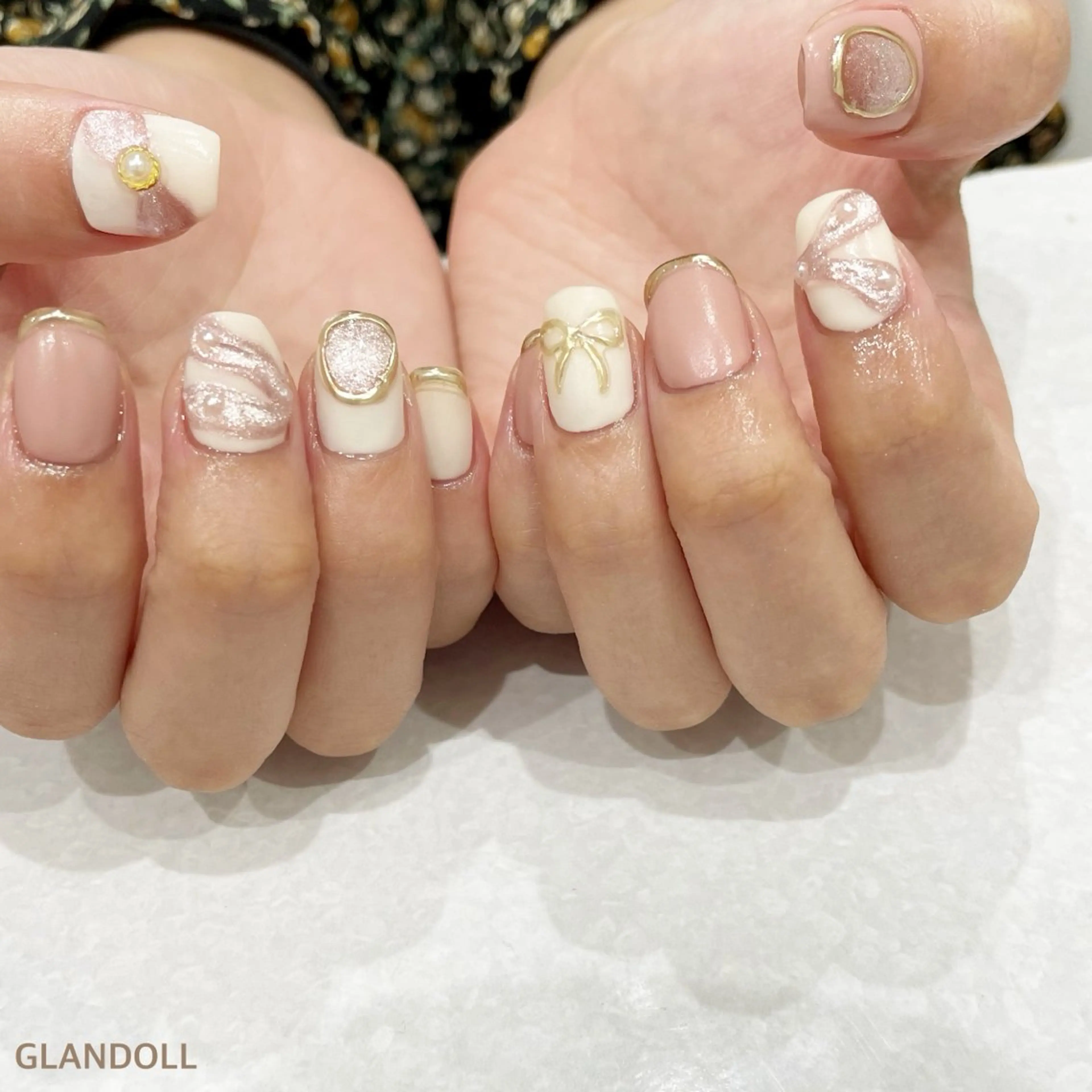 ネイル リボン ハンドネイル GLANDOLL YURIのネイルデザイン