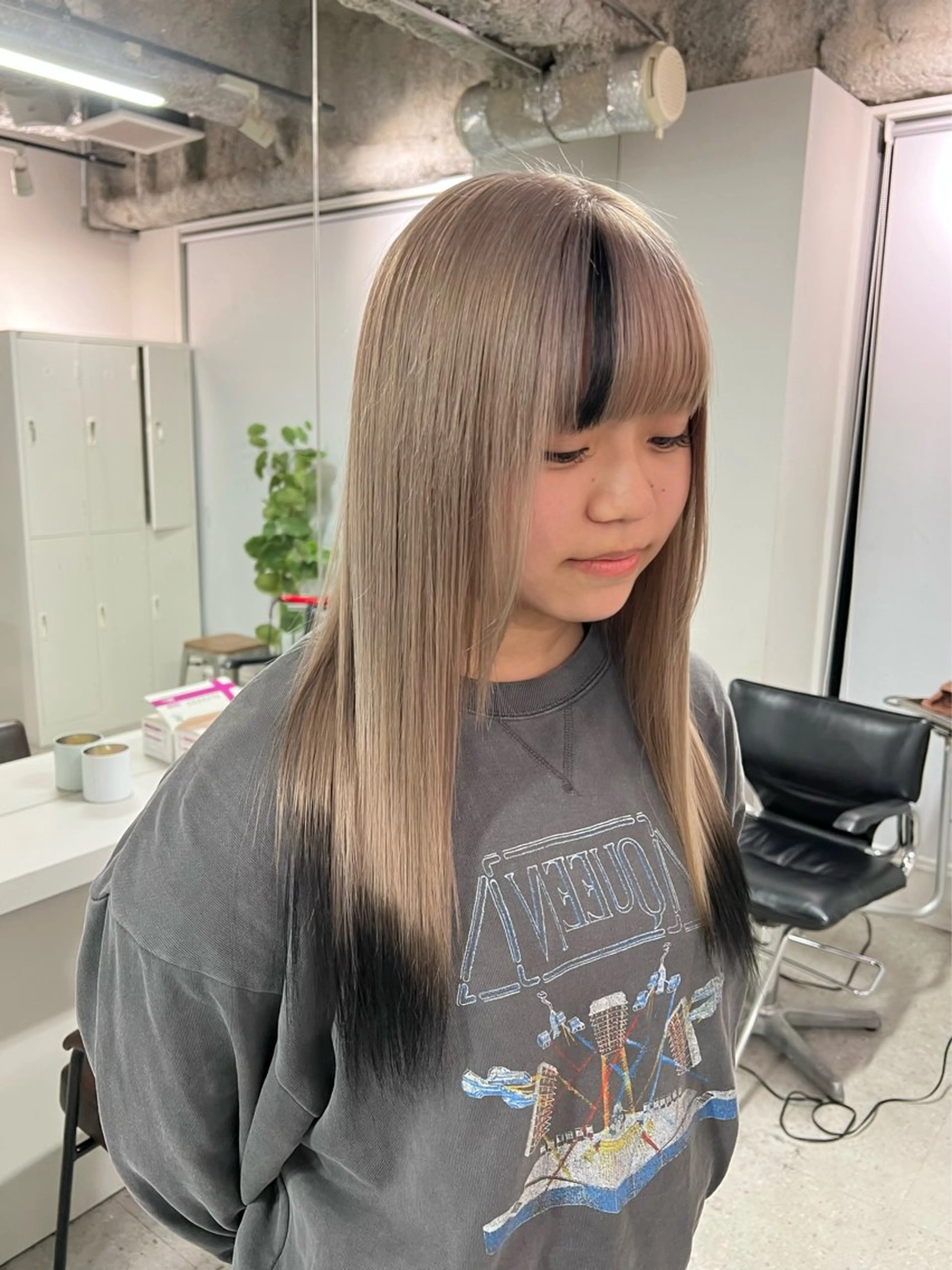 セミロング カラー ベージュカラー ハイトーンカラー 髪質改善 トリートメント sio.nail&eyebrow salon shimokitazawa2号店所属・nailist mana𖤐´-のネイルデザイン