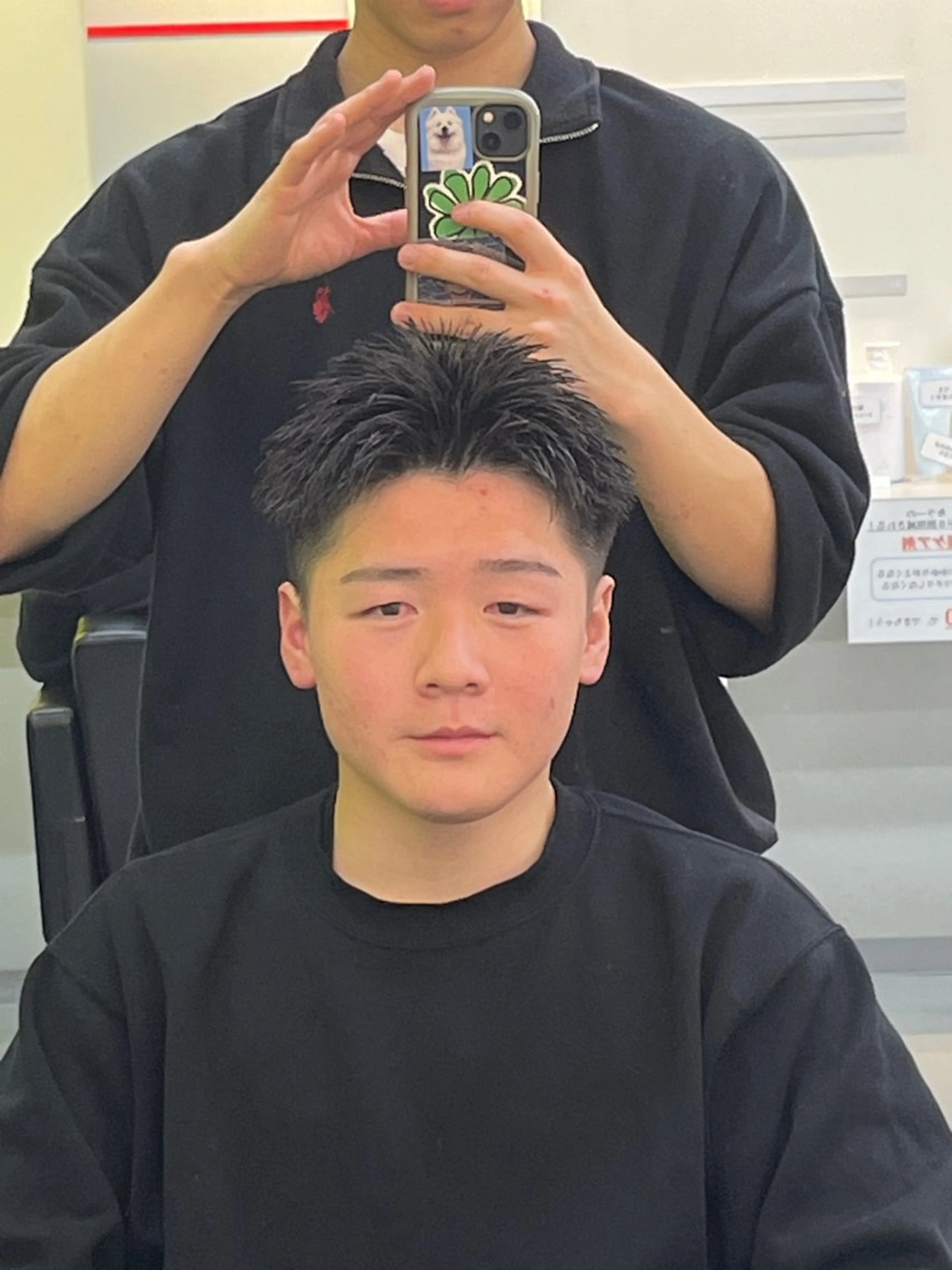 ショート メンズ スパイキーショート ショートヘア DAZZLE hair RUSH所属・松井陸 メンズ美容師／波巻きのヘアスタイル