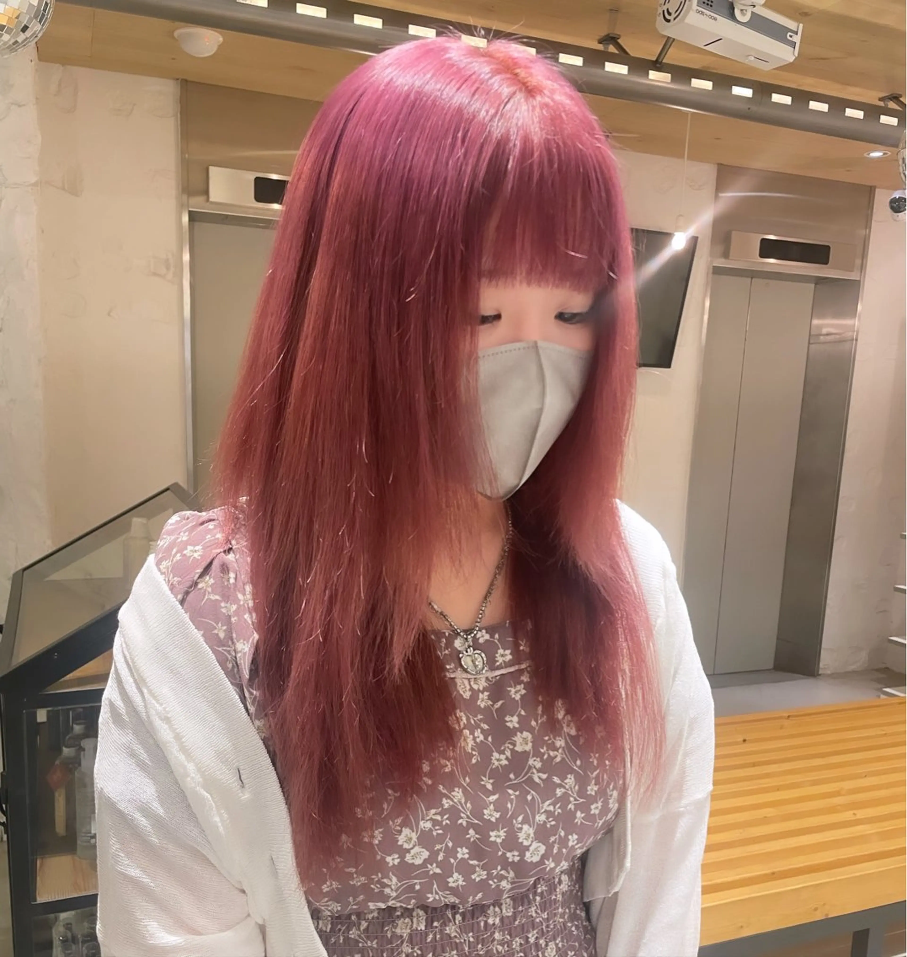 セミロング カラー LUNTY NAMBA所属・艶ハイトーン👑♡ NATSUKIのヘアスタイル