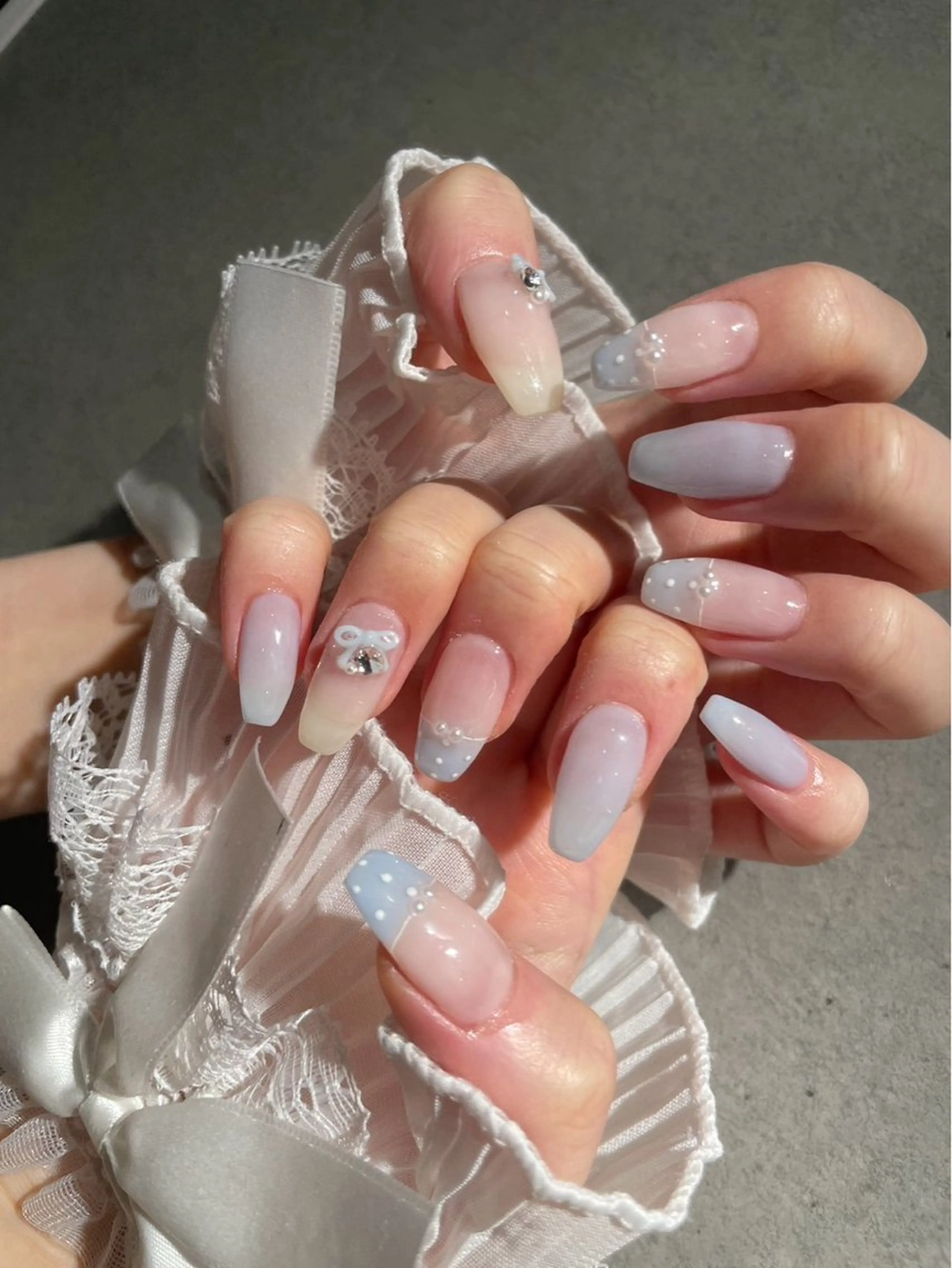 ネイル I-nailロング /ワンホン/キラキラのネイルデザイン