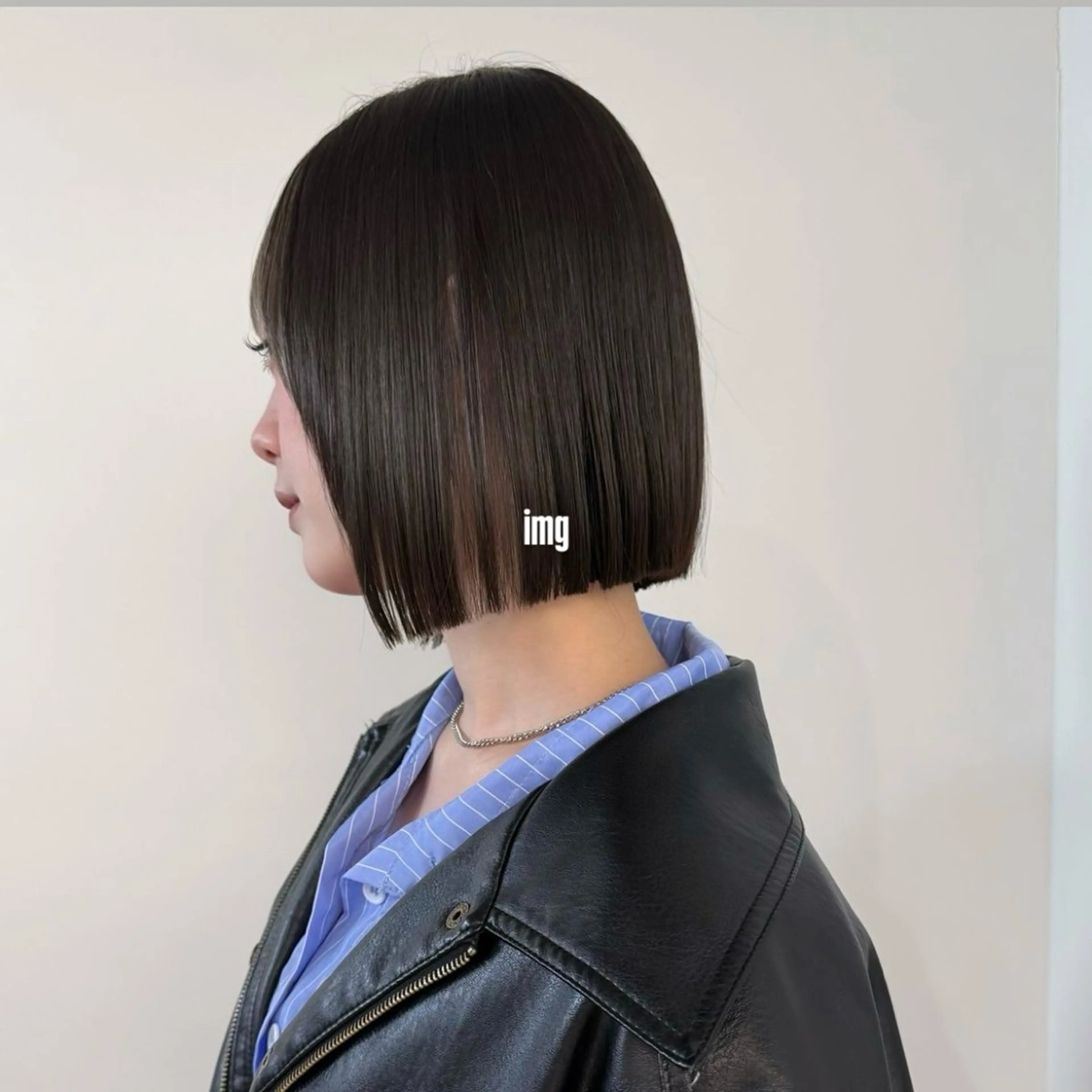 ショート カット misato/レイヤ ー/暖色カラーのヘアスタイル