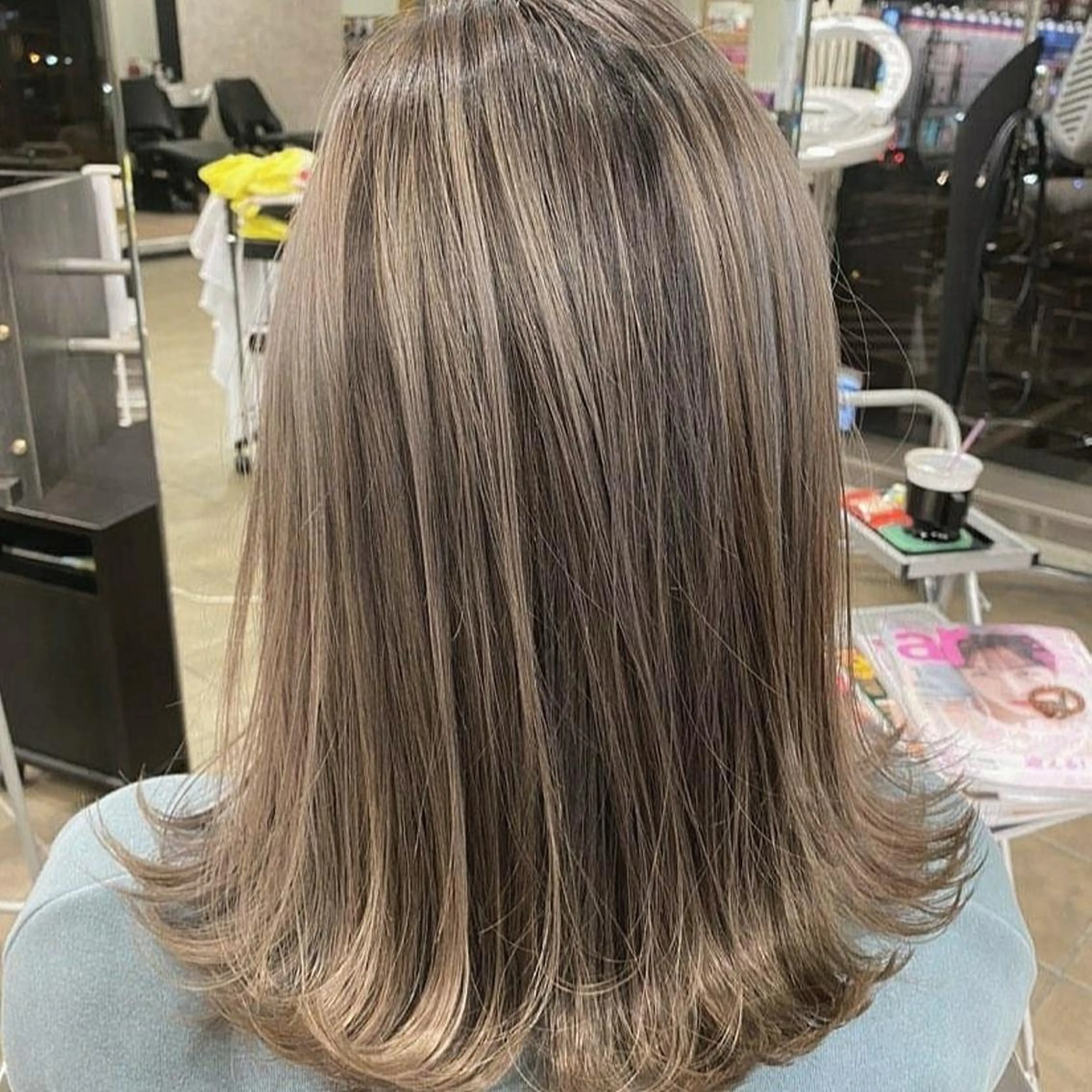 ミディアム ヘアカラー Luisハイライト　 喜連瓜破、髪質改善のヘアスタイル