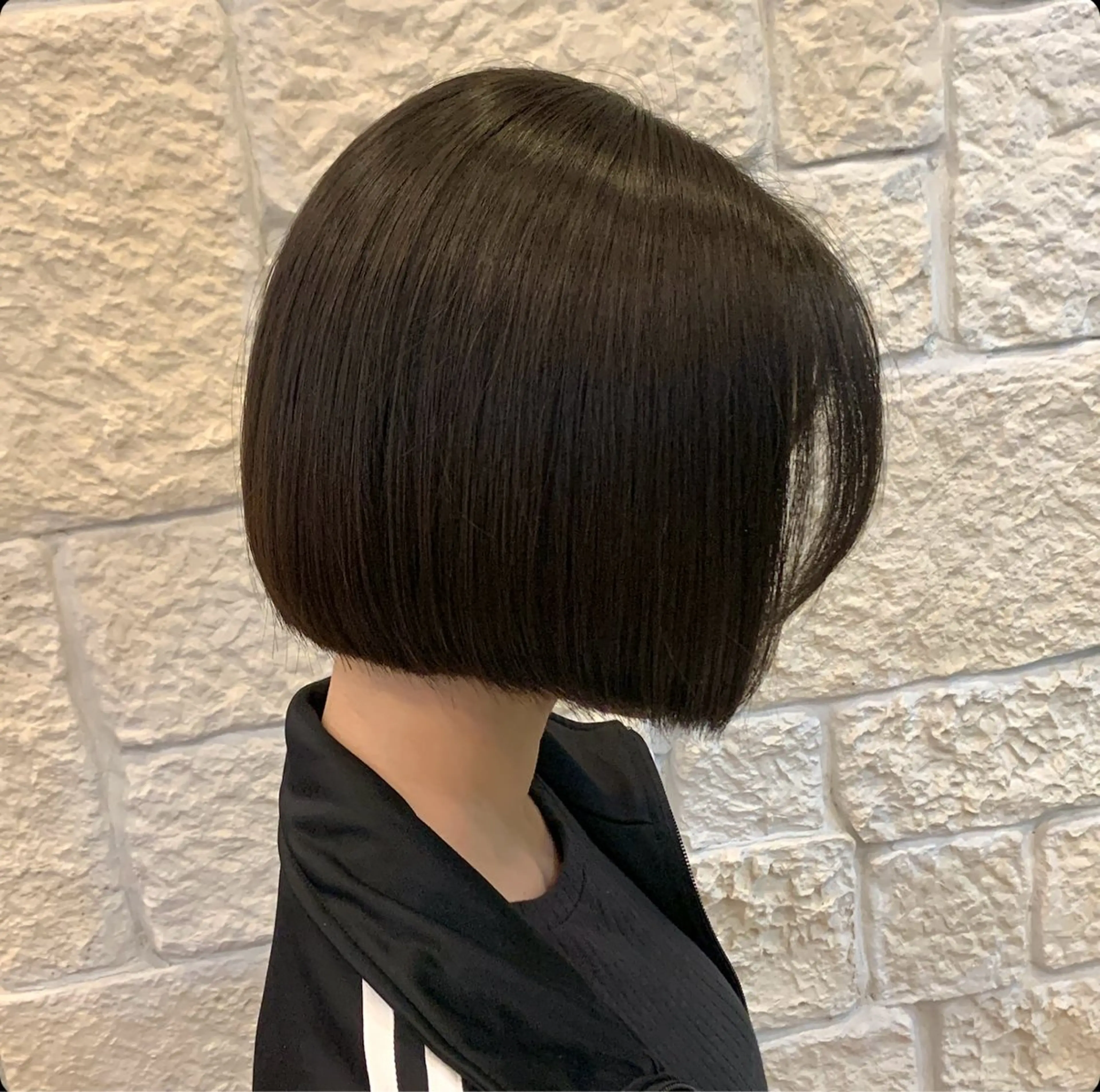 ショート カット Lamp 柏 山口 か乃 ブリーチカラーのヘアスタイル