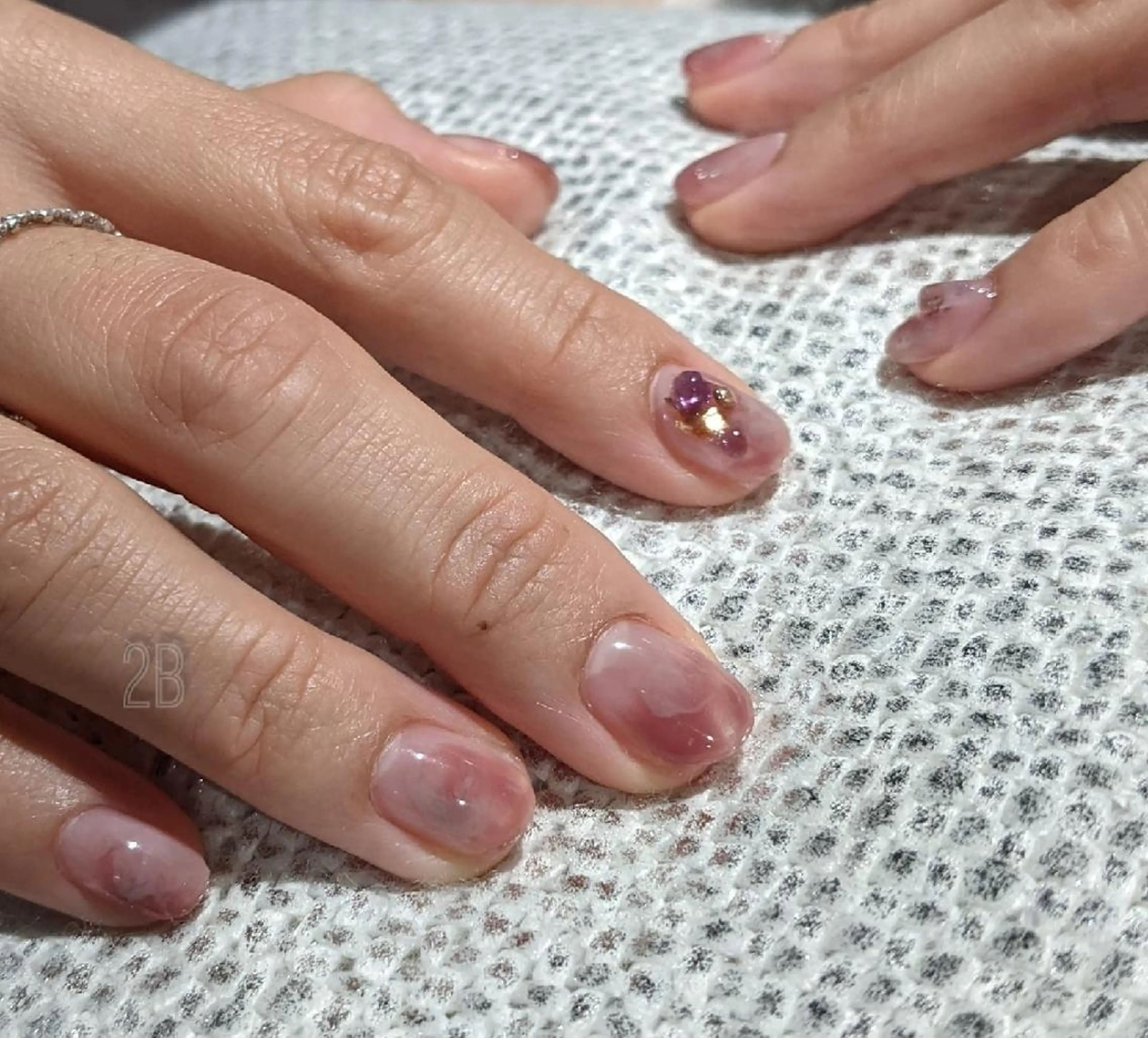 ネイル アートネイル グラデーション ラメ(グリッター) ラメグラデーション ニュアンスネイル 2B__nails ニービー京都伏見区のネイルデザイン