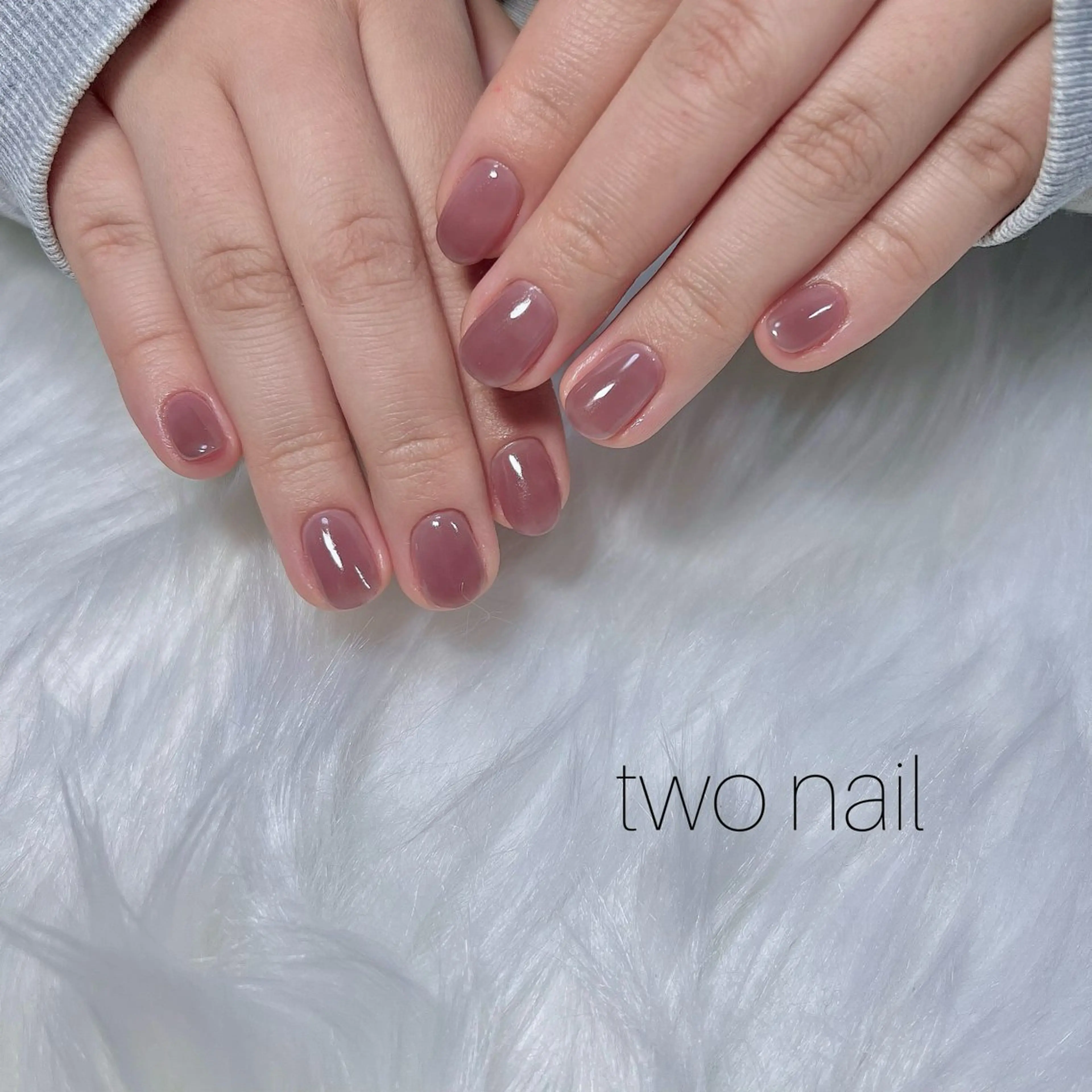 ネイル ブラウン ネイルチップ ホワイト ハンドネイル two nailのネイルデザイン