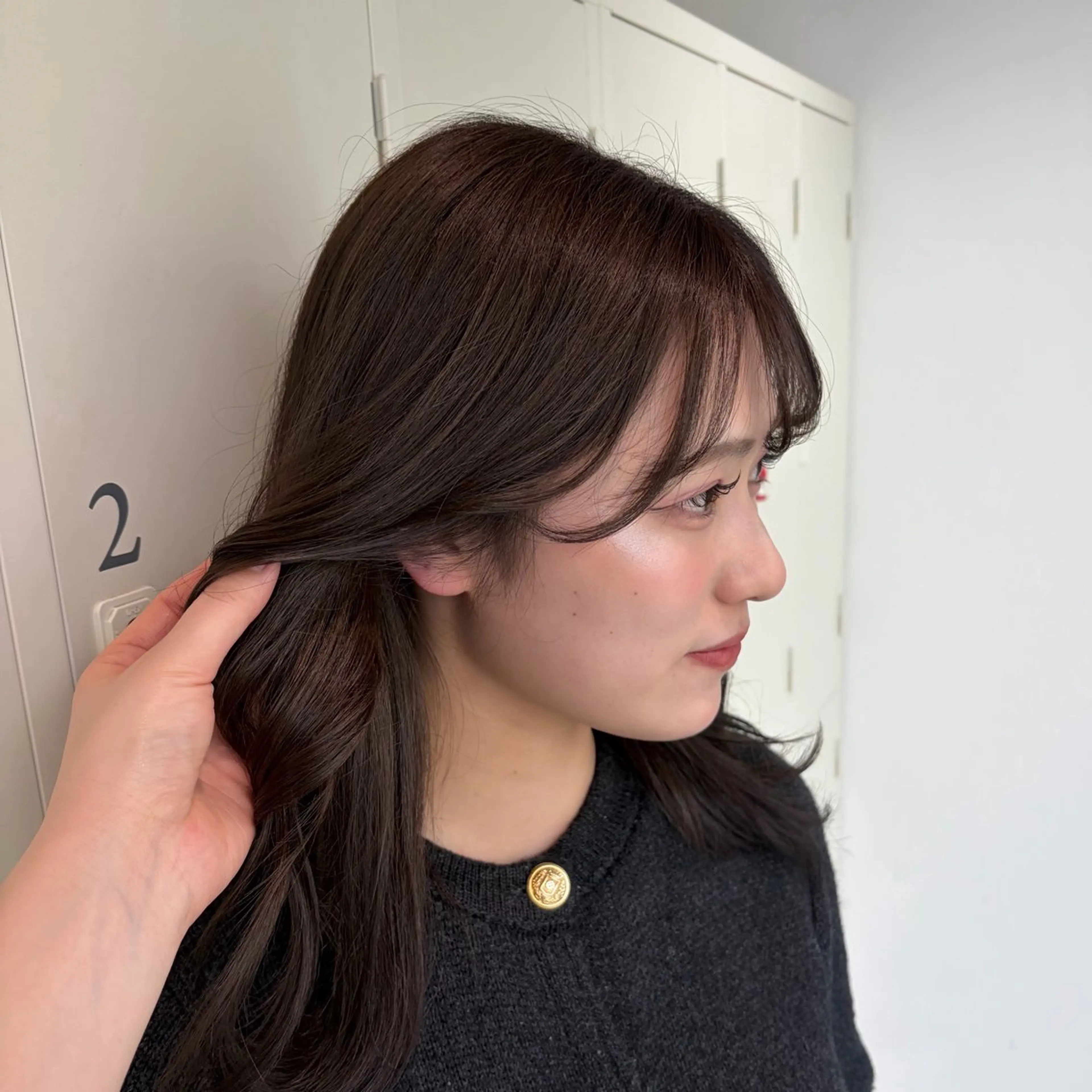 ミディアム カラー カット ヘアカラー トリートメント EIGHT /SHU🩶のヘアスタイル