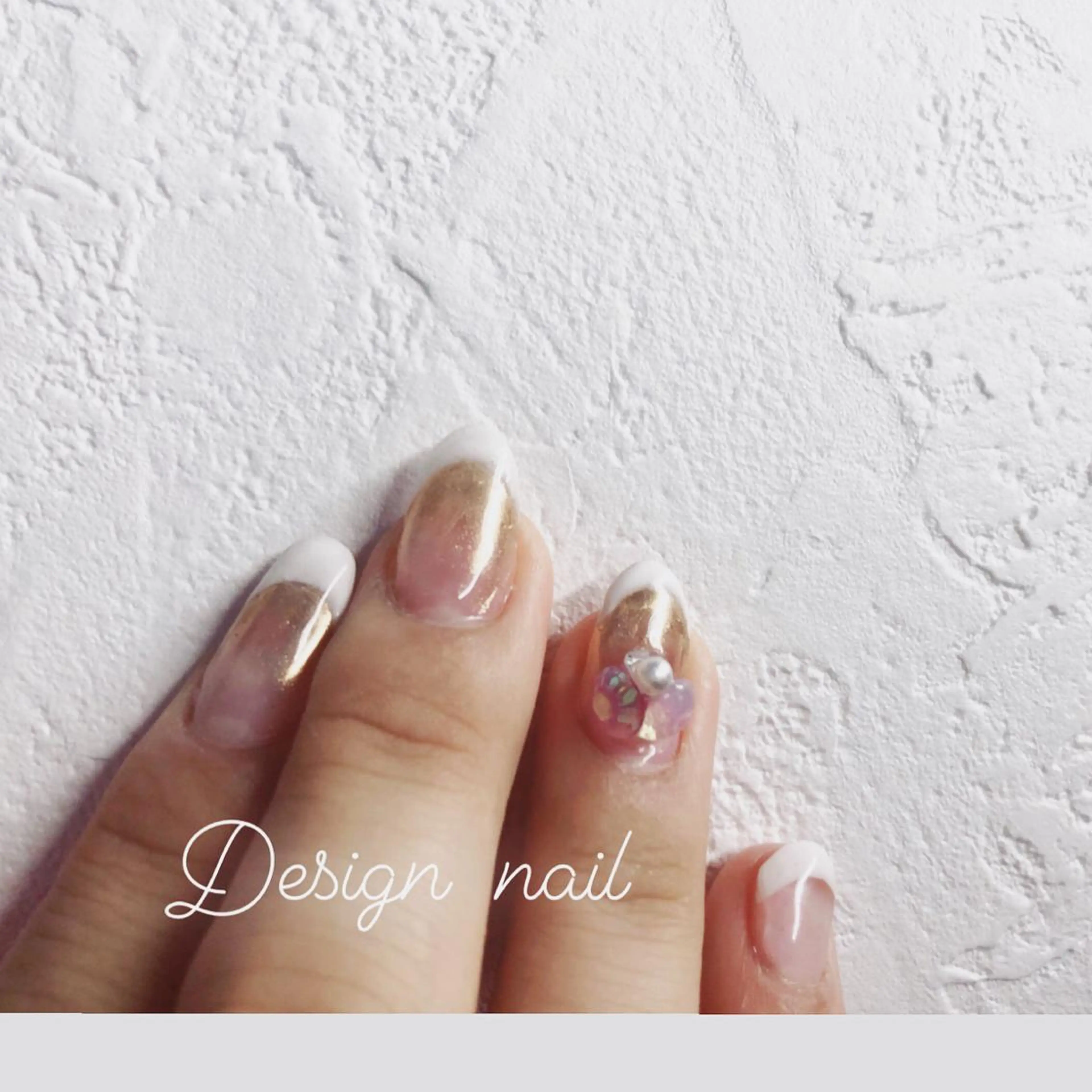 ネイル フレンチネイル ゴールド nanamin nail所属・眉サロン KE. 船橋日大前駅徒歩1分の眉毛・アイブロウイメージ