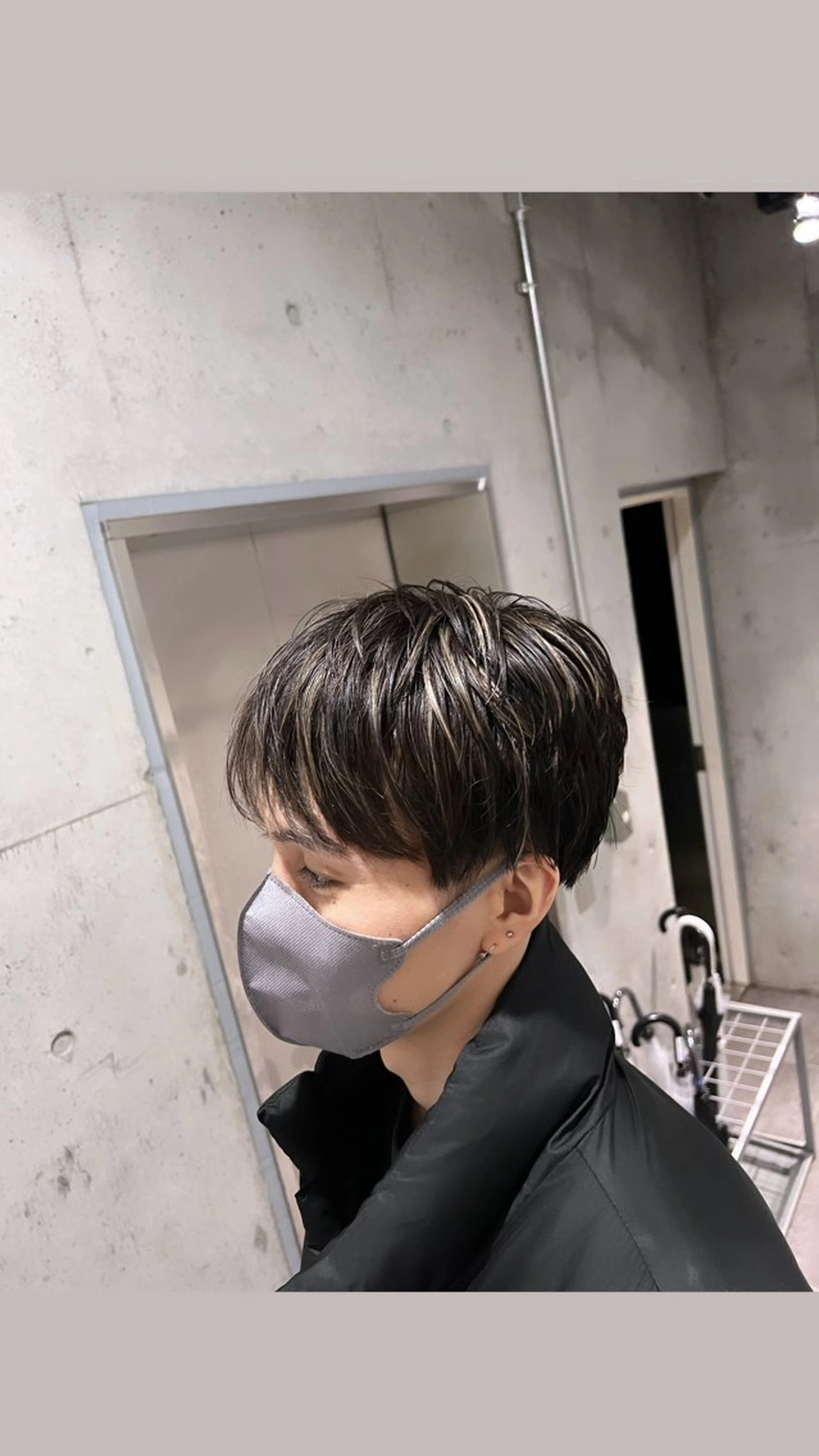 [メンズカット+外国人風ハイライト☘️ブリーチ込み]+ 頭皮トニック付きの写真