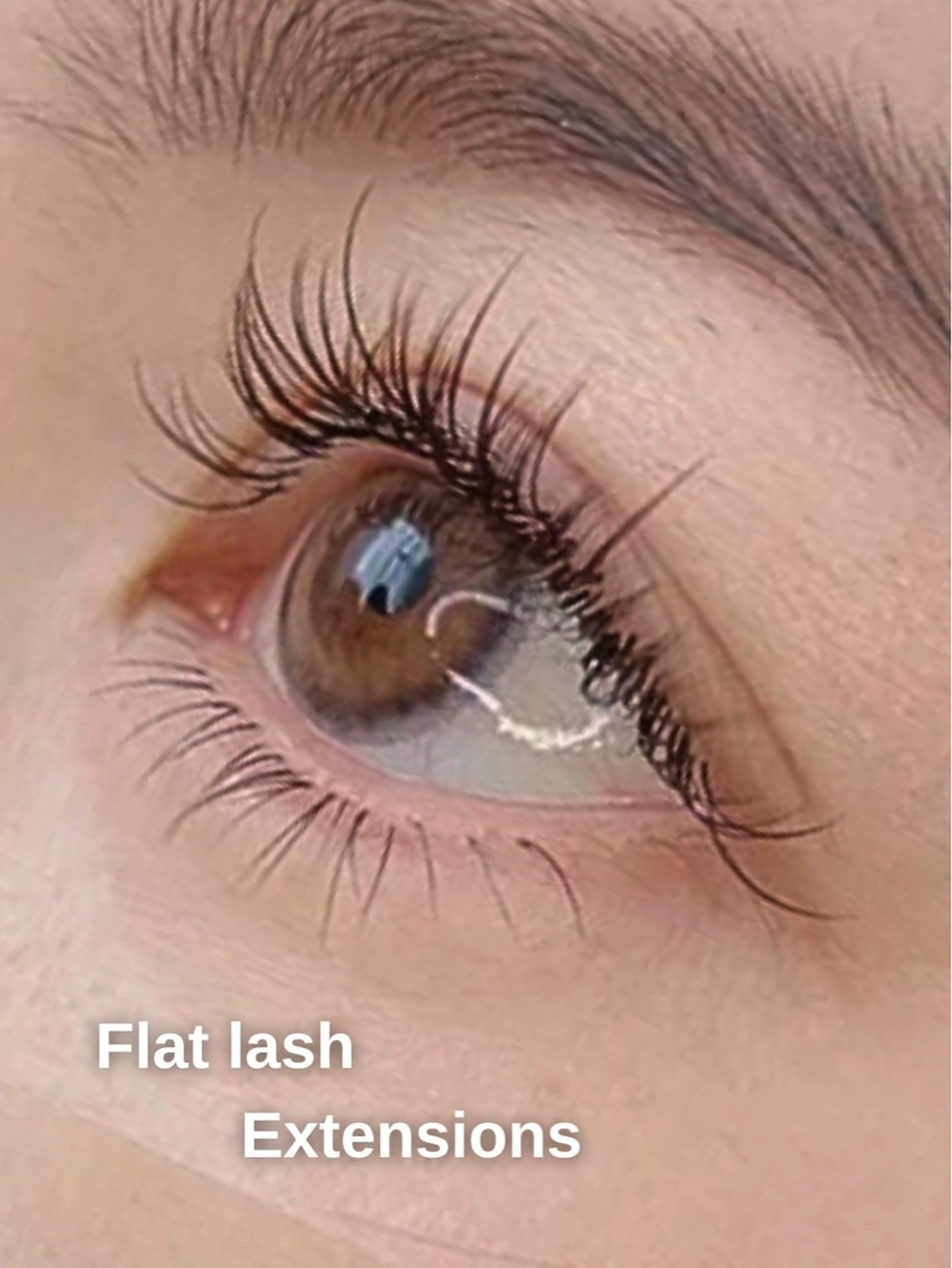 【マツエク】高校／大学の卒業式を迎える方へ​〜​フラットラッシュ（80本）の写真