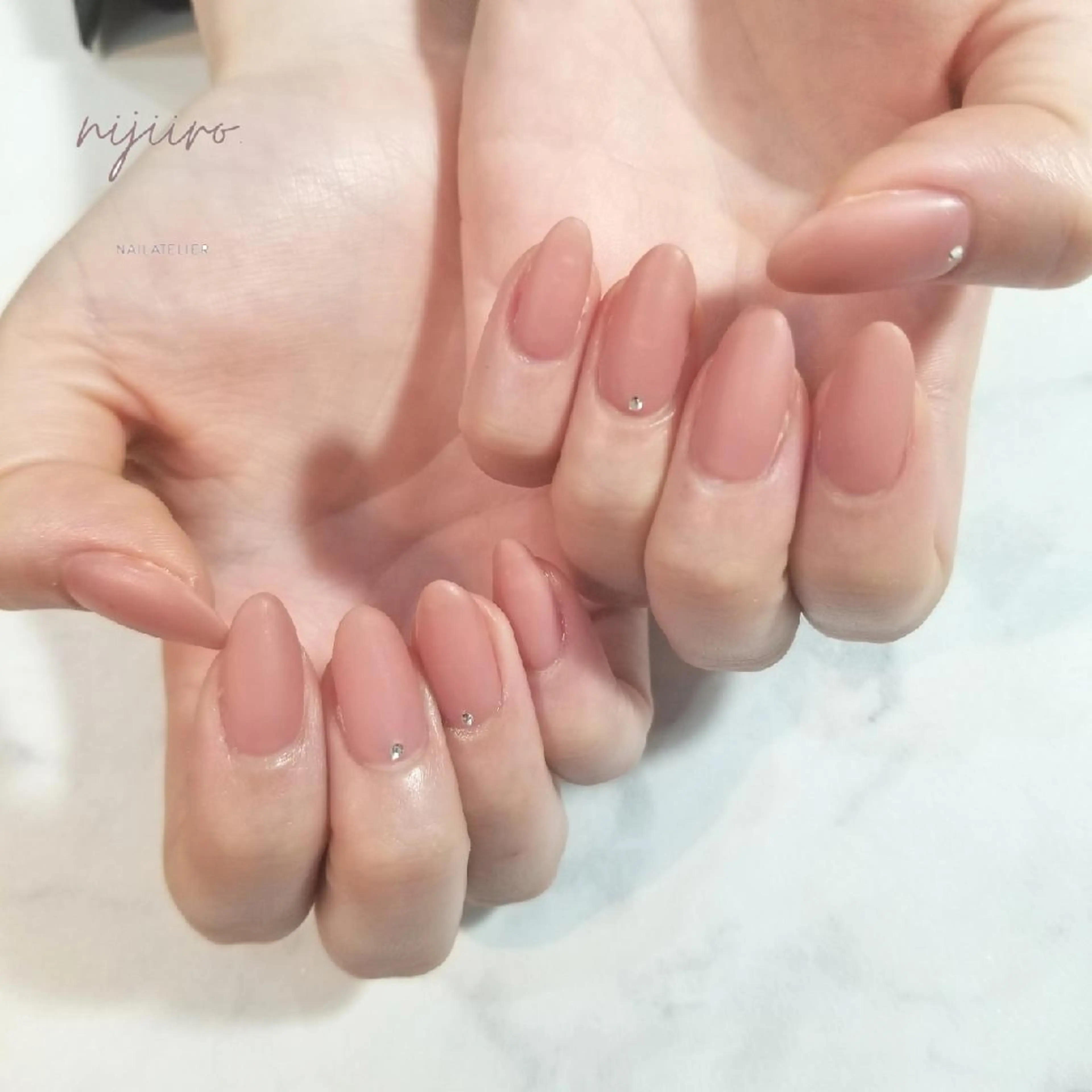 ネイル マットネイル ワンカラーネイル ハンドネイル nailatelier nijiiro.所属・nijiiro🌈 サトウのネイルデザイン