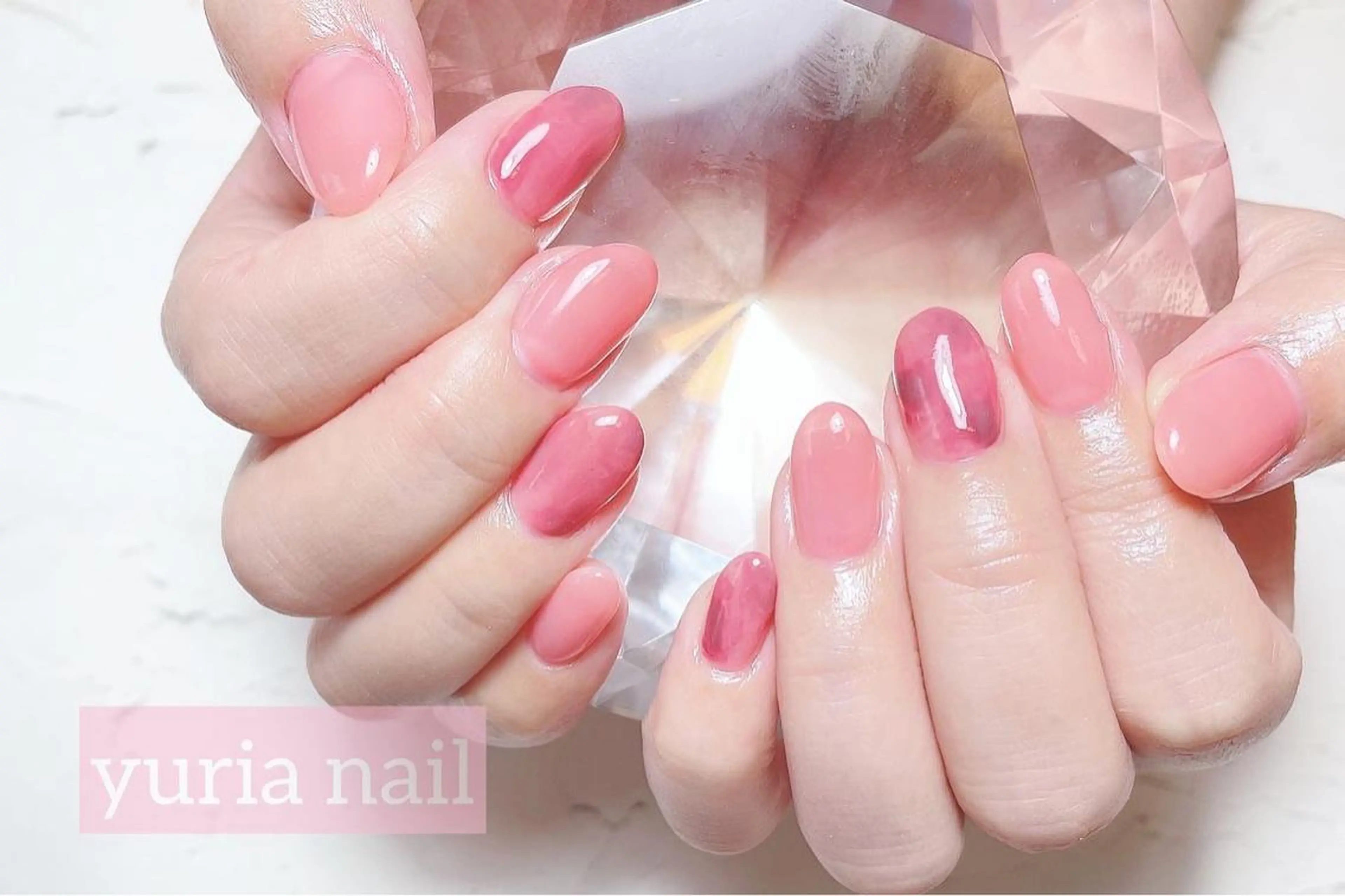ネイル べっ甲ネイル ジェルネイル ワンカラーネイル ピンク 赤色 小林 ゆりあのネイルデザイン