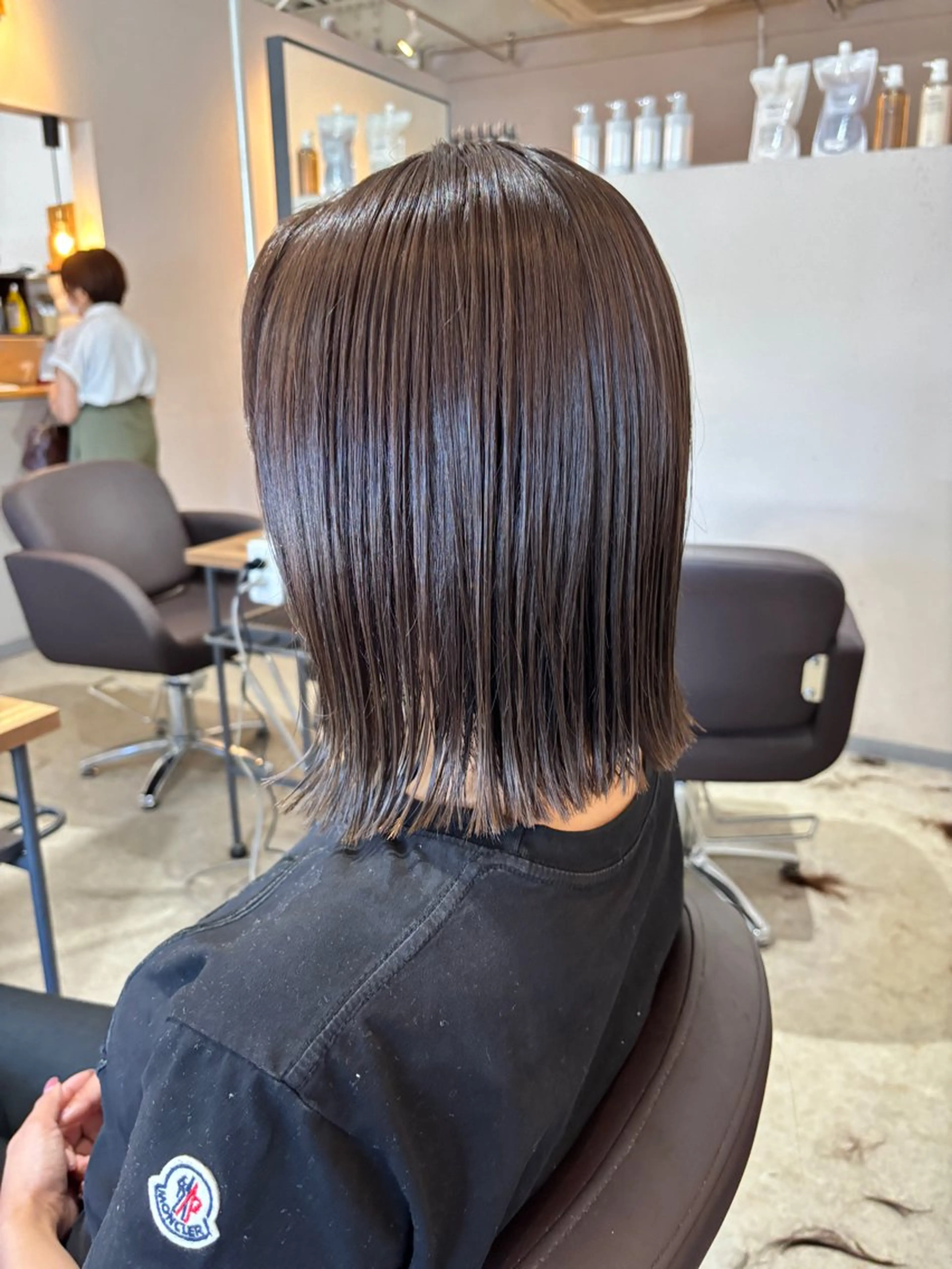 ミディアム カット ヘアカラー トリートメント ブリーチカラー🤍 髪質改善🌟のヘアスタイル