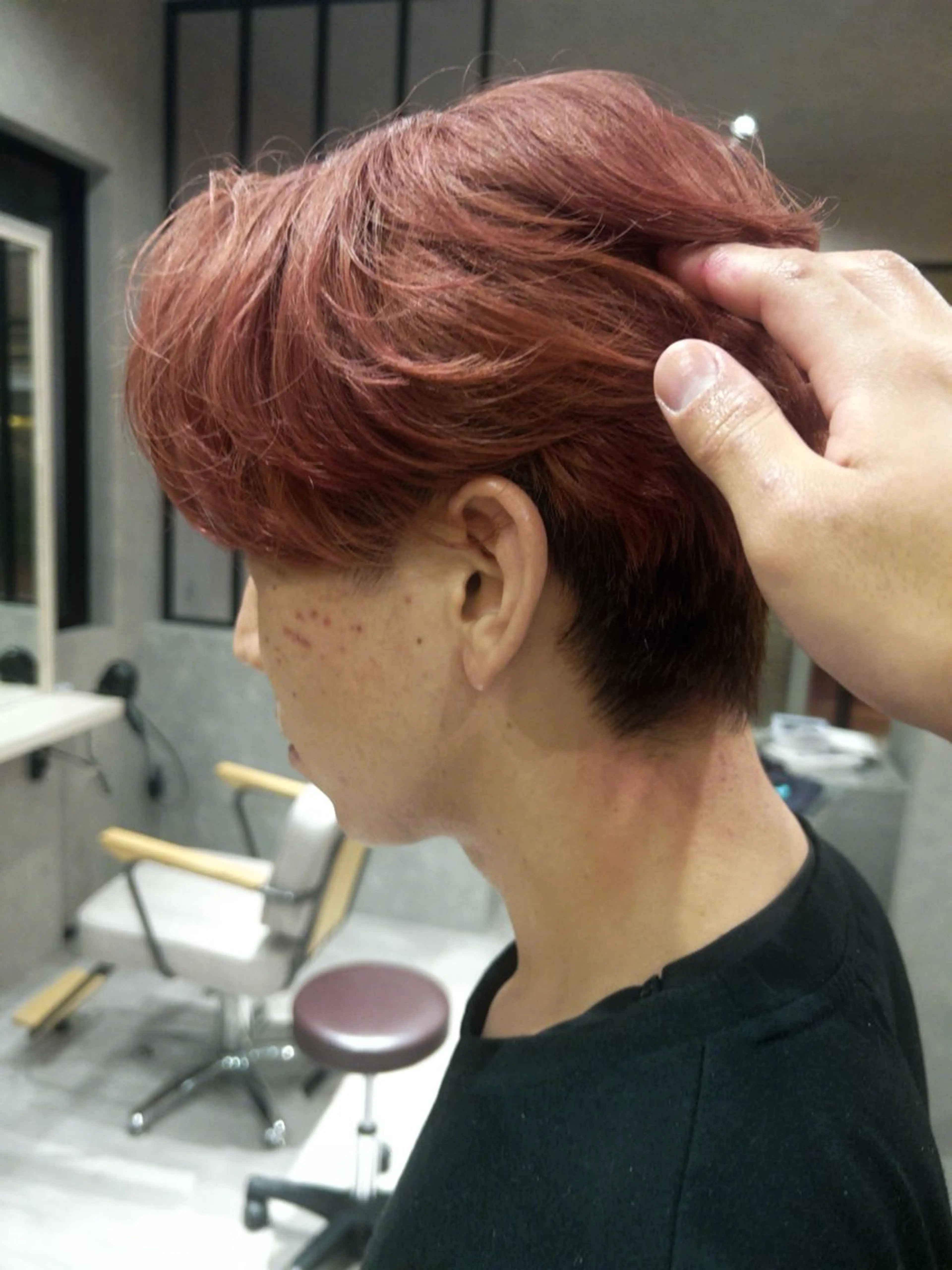 ショート ヘアカラー 【レイヤー/透明感/ ハイトーン】Rionのヘアスタイル