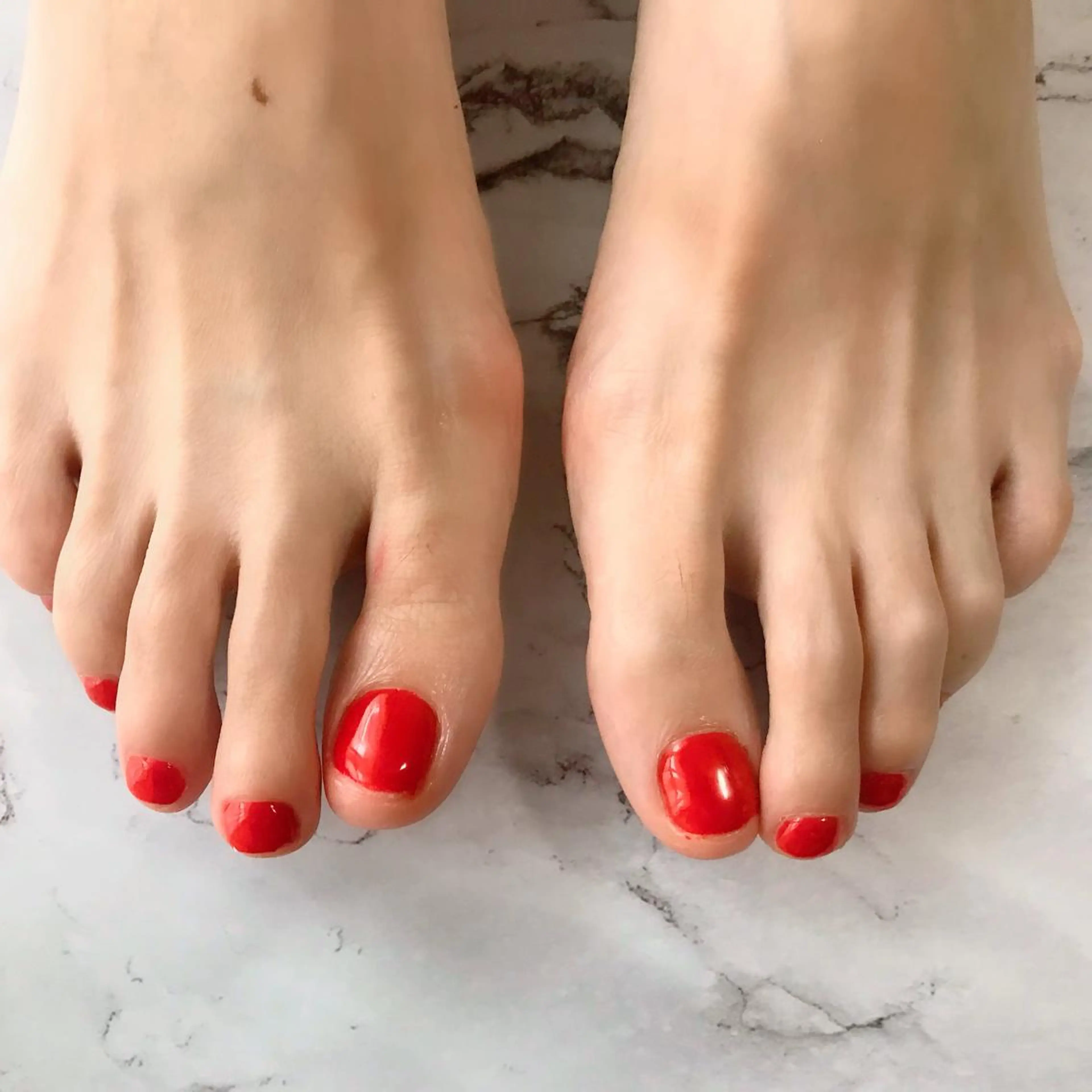 ネイル フットネイル 赤色 kikinail 溝の口のネイルデザイン