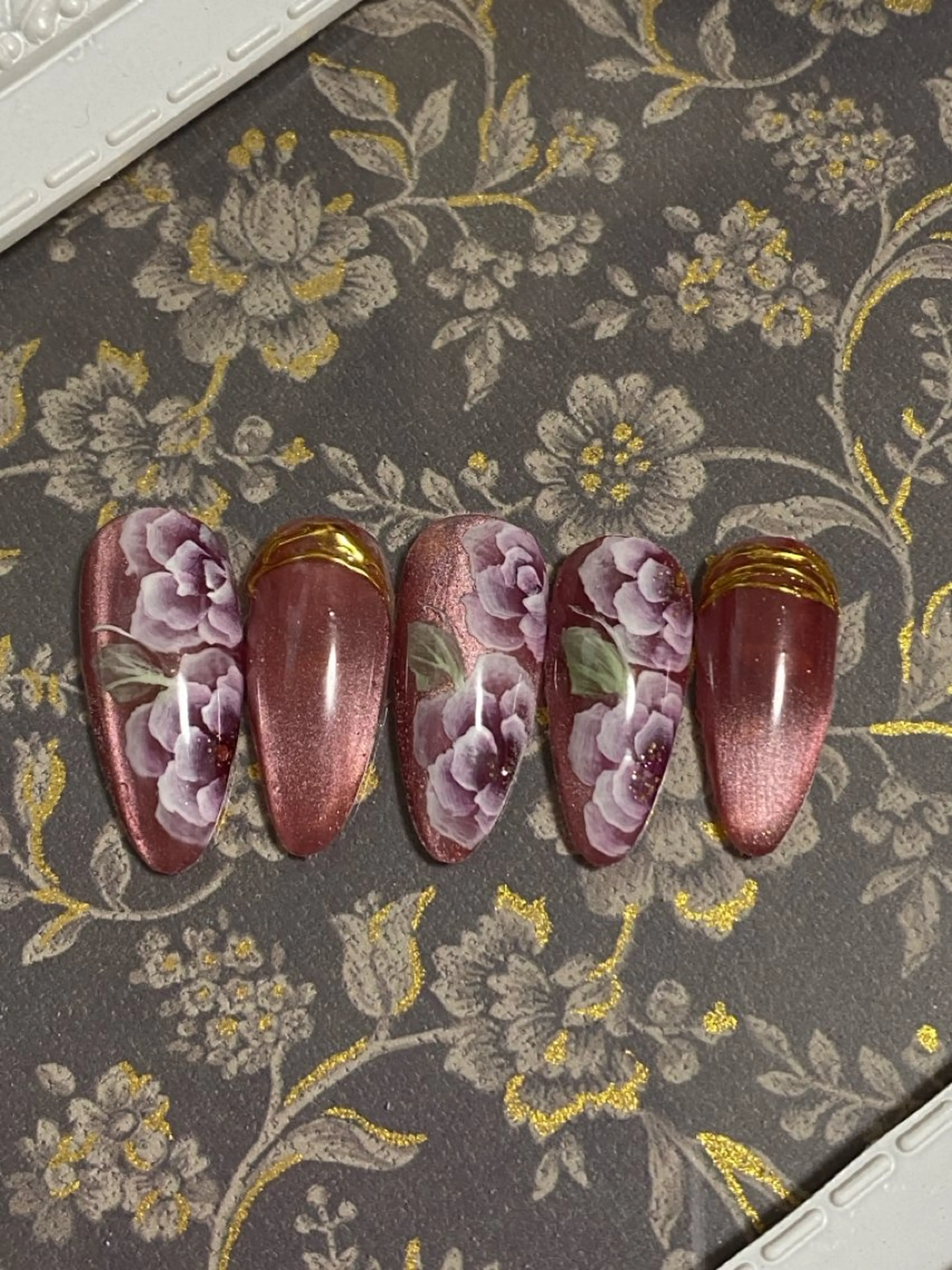 ネイル フラワーネイル マグネットネイル 自宅ネイルサロン ♦️nuance♦️のネイルデザイン