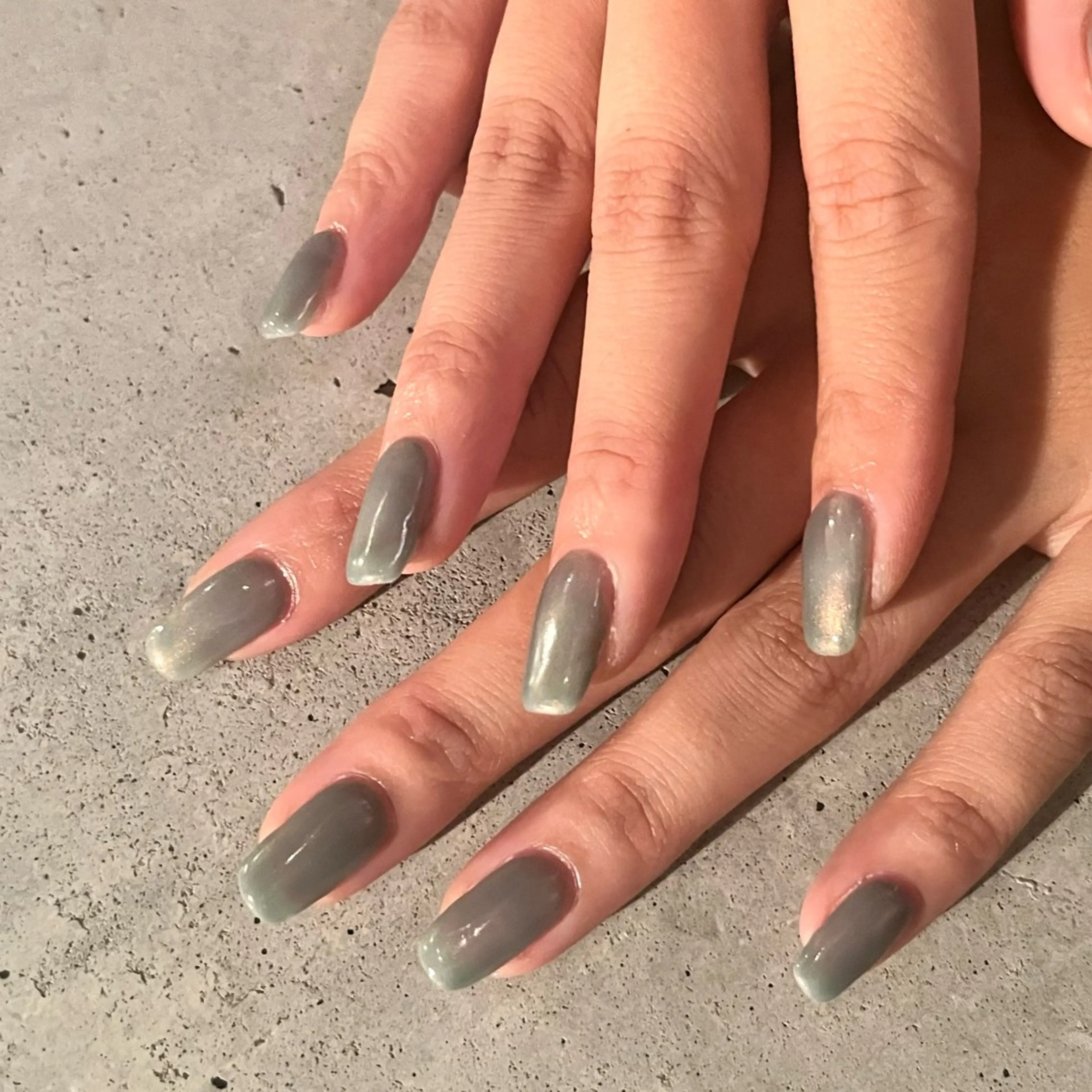 ネイル グリーン ワンカラーネイル ハンドネイル DariL Ayaのネイルデザイン