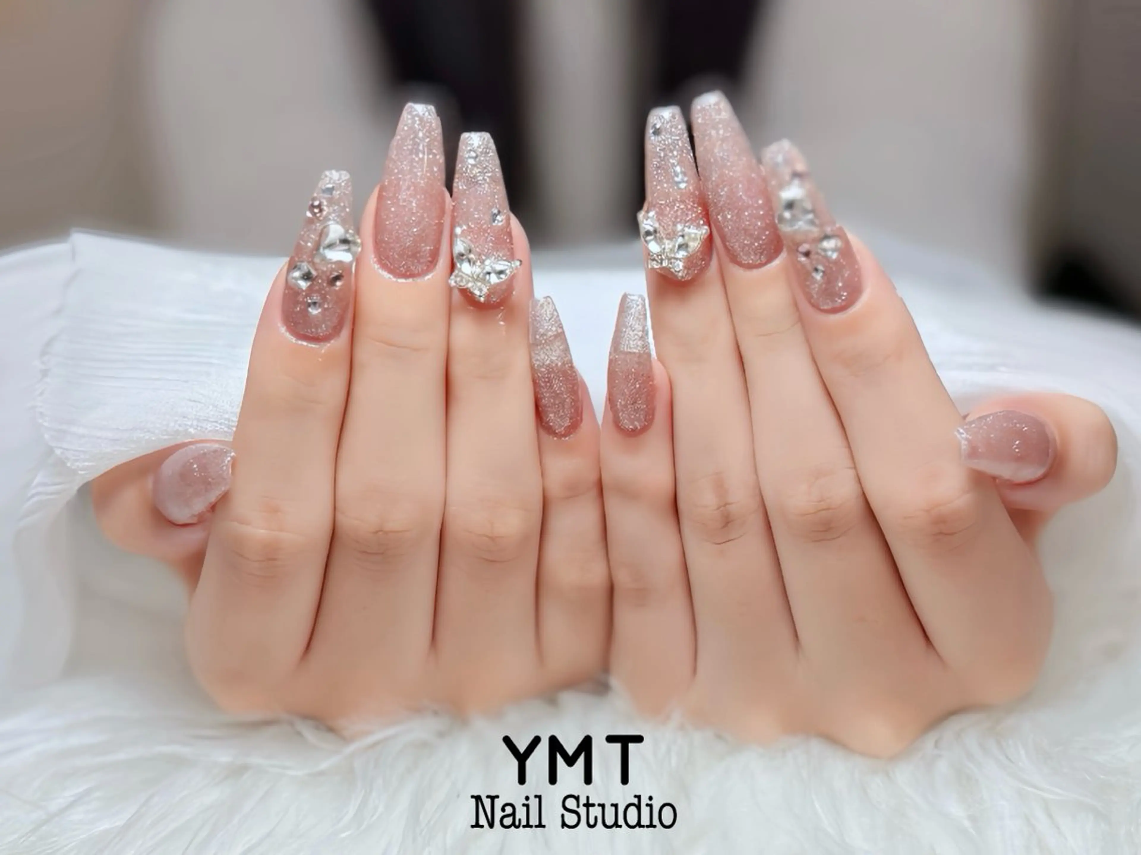 ネイル 長さ出し フットネイル ジェルネイル 韓国ネイル マグネットネイル ハンドネイル YMT NailStudio所属・YMT NailStudioのネイルデザイン