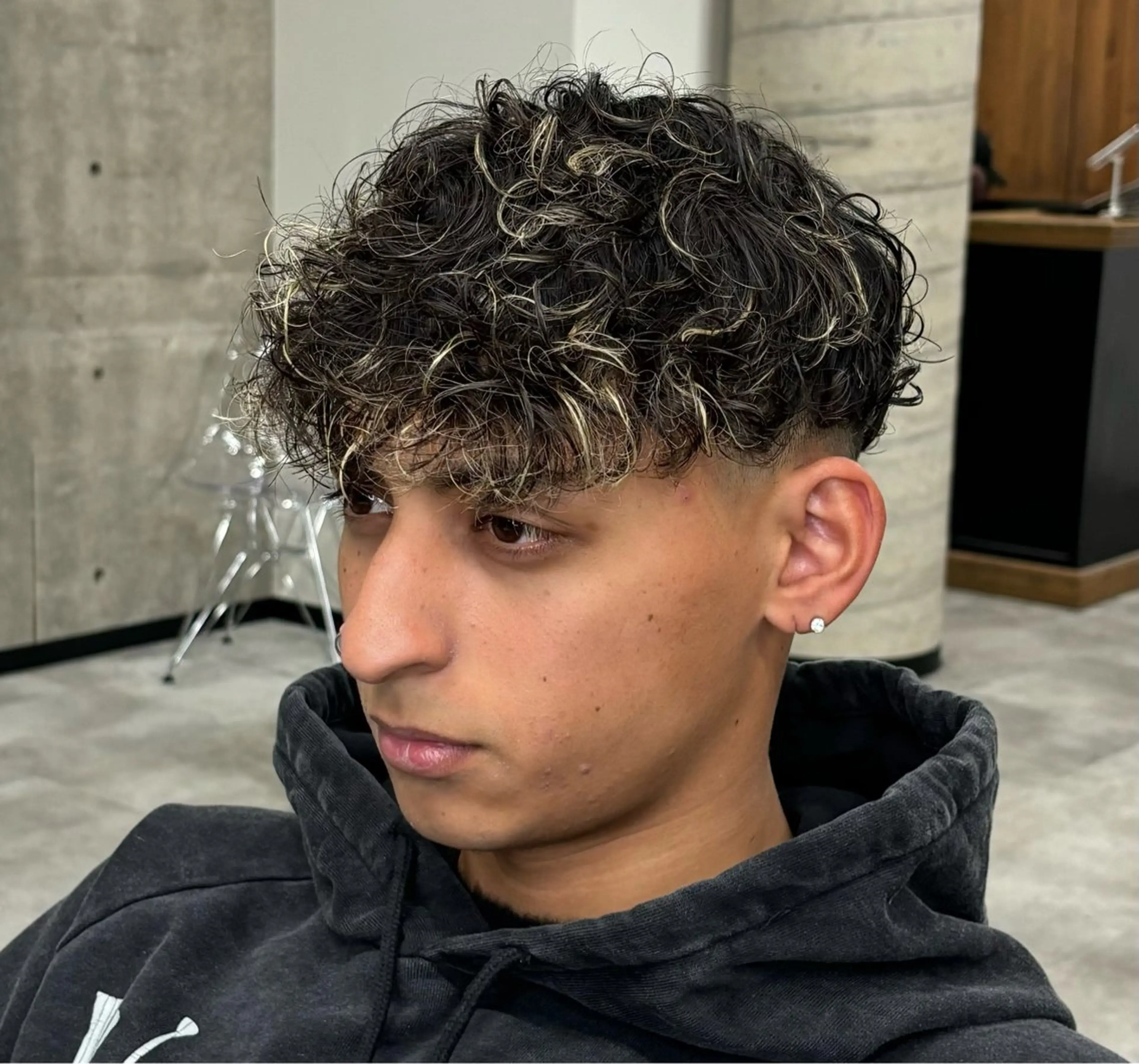 ショート パーマ メンズ era2d所属・マコト/心斎橋 メンズ専門店のヘアスタイル