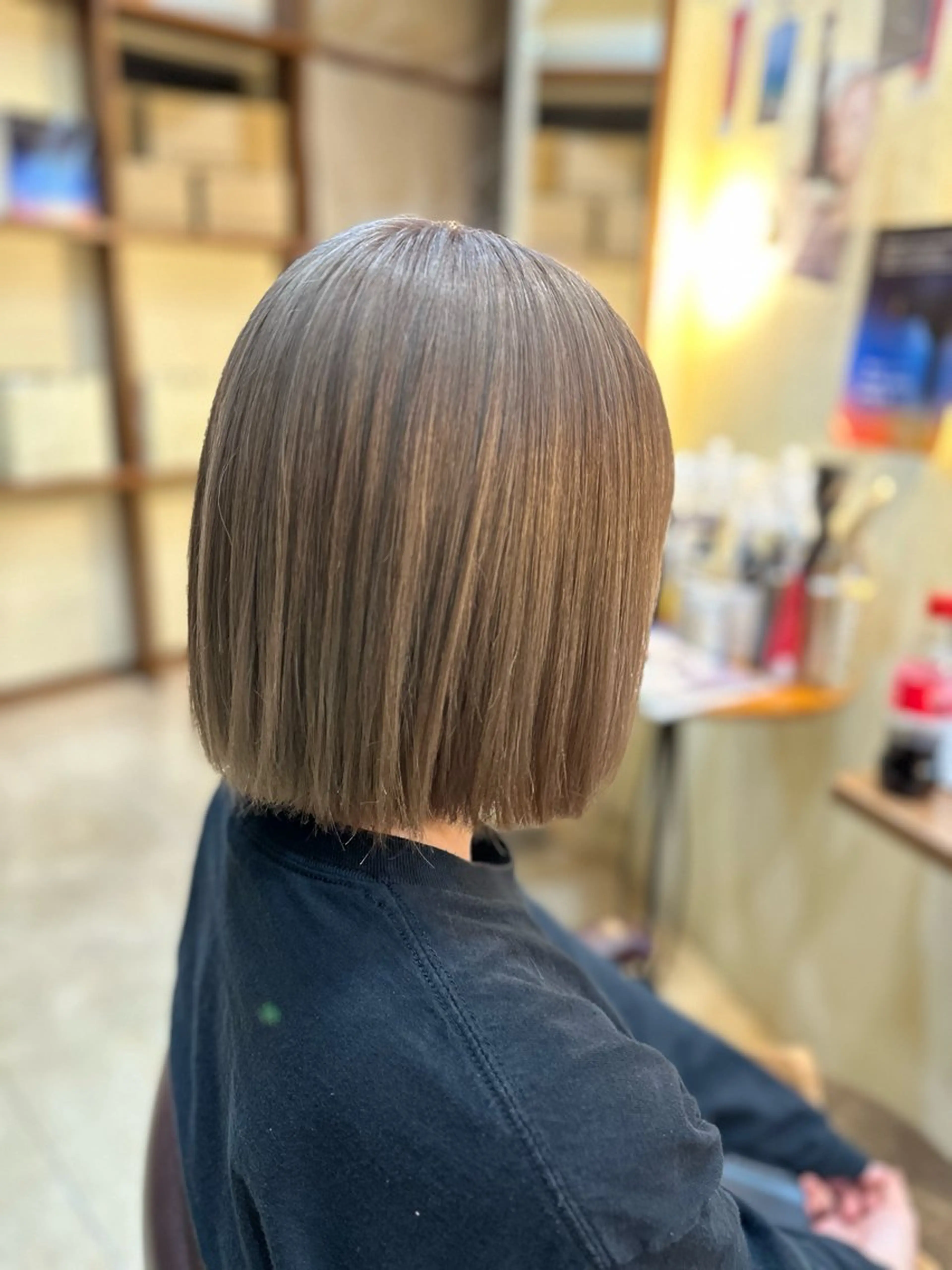 ショート カラー ベージュカラー ブリーチ 透明感カラー ダブルカラー ハイトーンカラー ヘアカラー hair&makeRIHGA所属・鈴木希優 /ハイトーンカラーのヘアスタイル