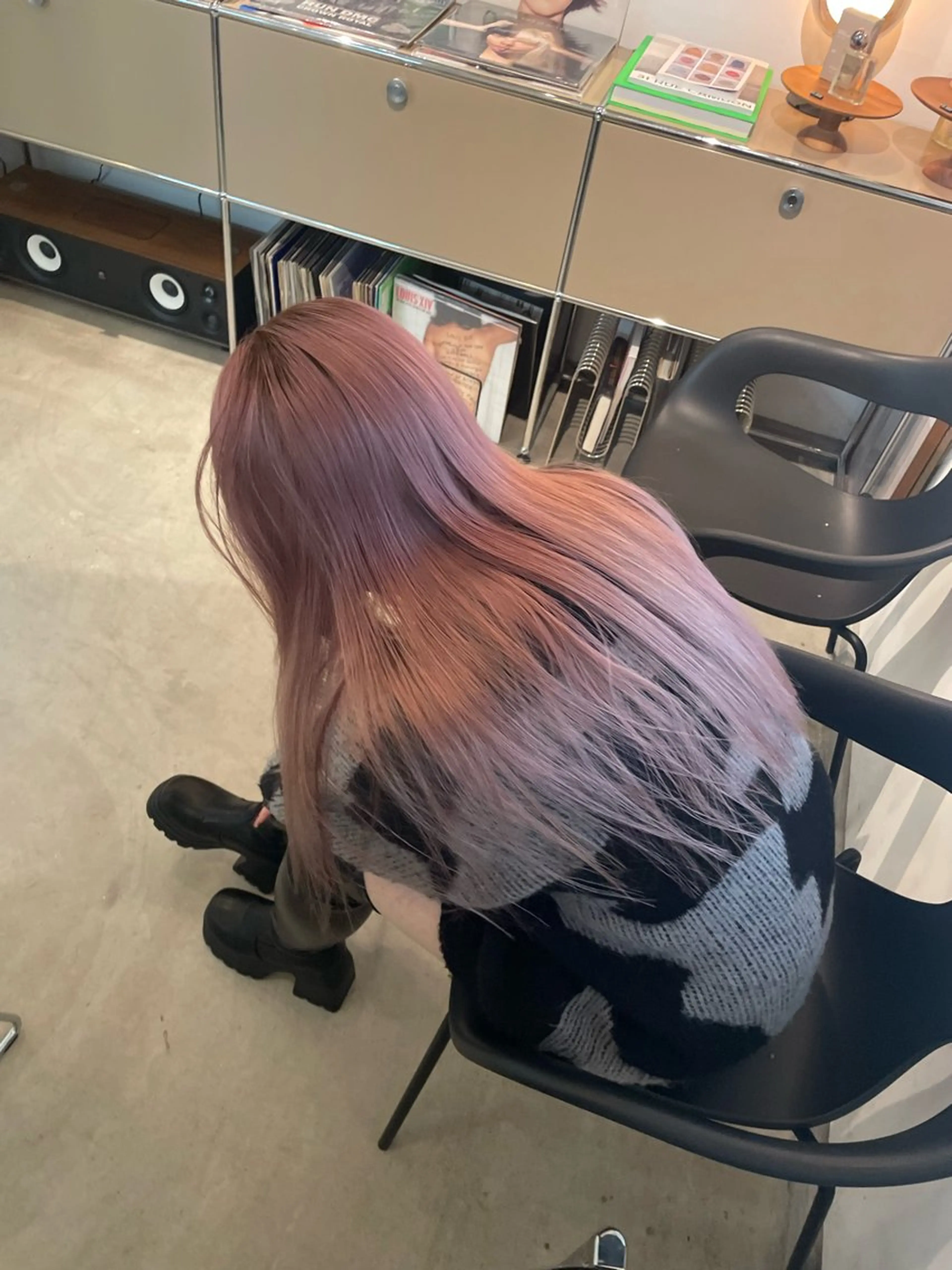 ロング カラー ピンクカラー ホワイトピンク HITOMI 福岡パーマのヘアスタイル