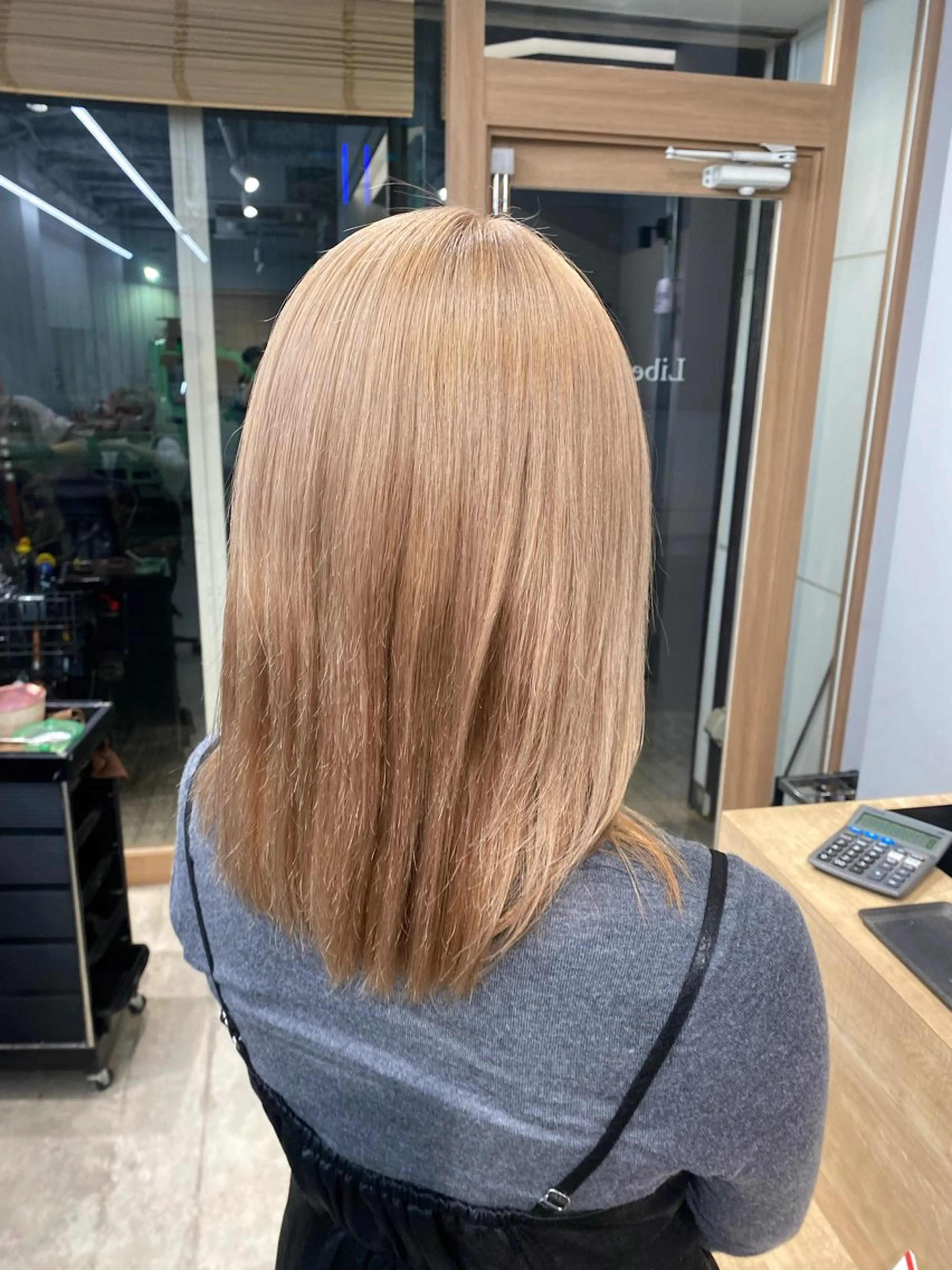 ミディアム カラー ベージュカラー レッドカラー 🐾Libero🐾 柏　KONOMIのヘアスタイル