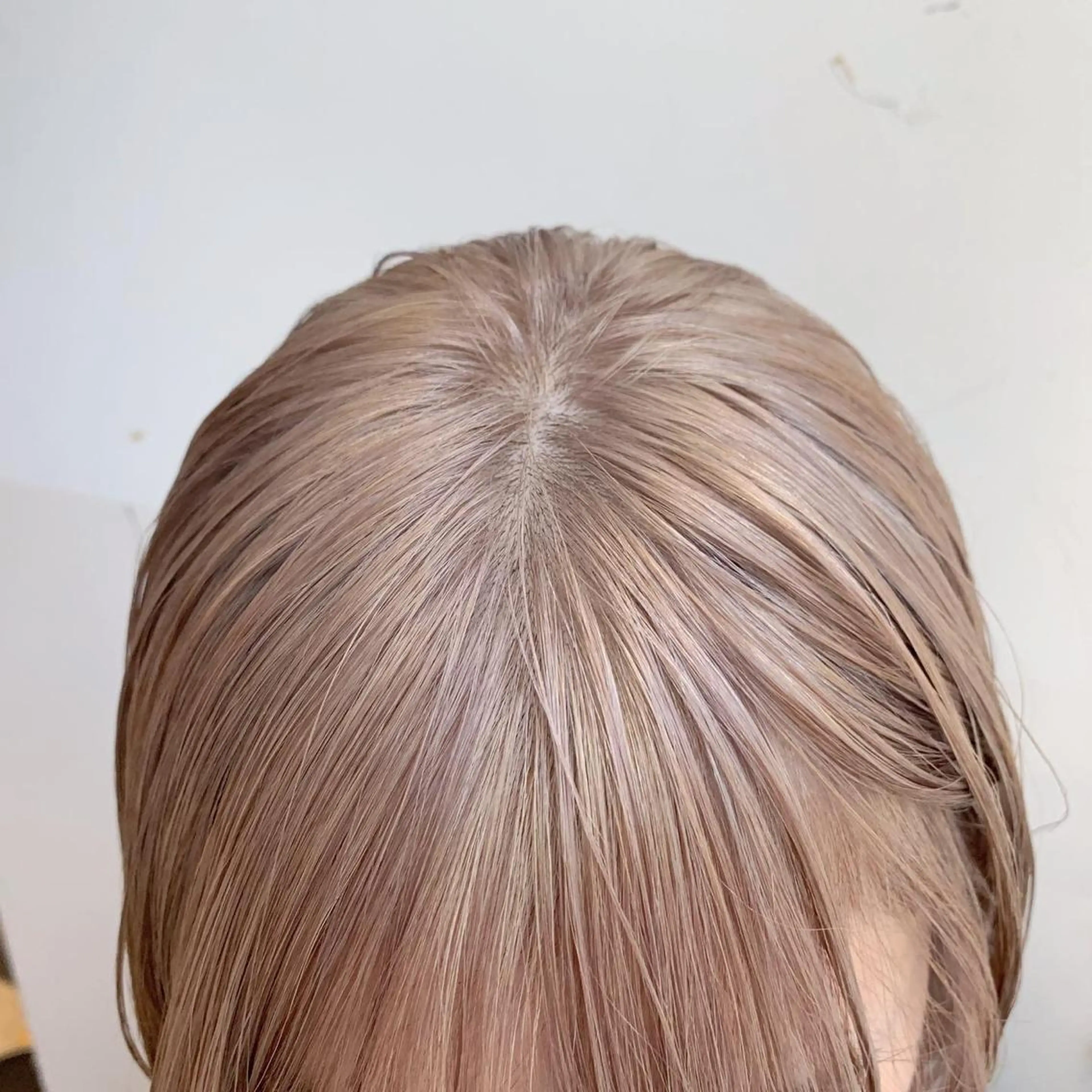 ミディアム カラー グレージュ ボブ レイヤー専門家 ダブルカラー修のヘアスタイル