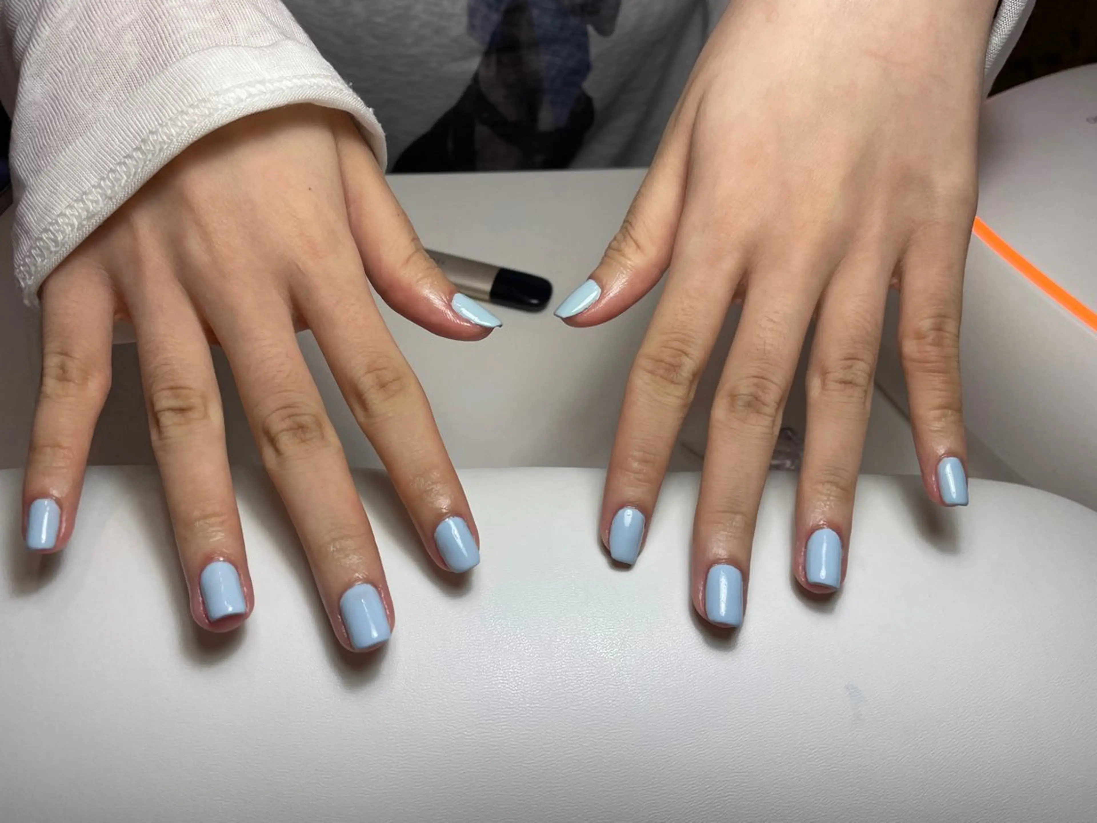 【マグネットワンカラー】＊自店オフ無料、他店オフ1000円＊甘皮ケア込み ･160色から2色を選べて、お試しが可能です。の写真