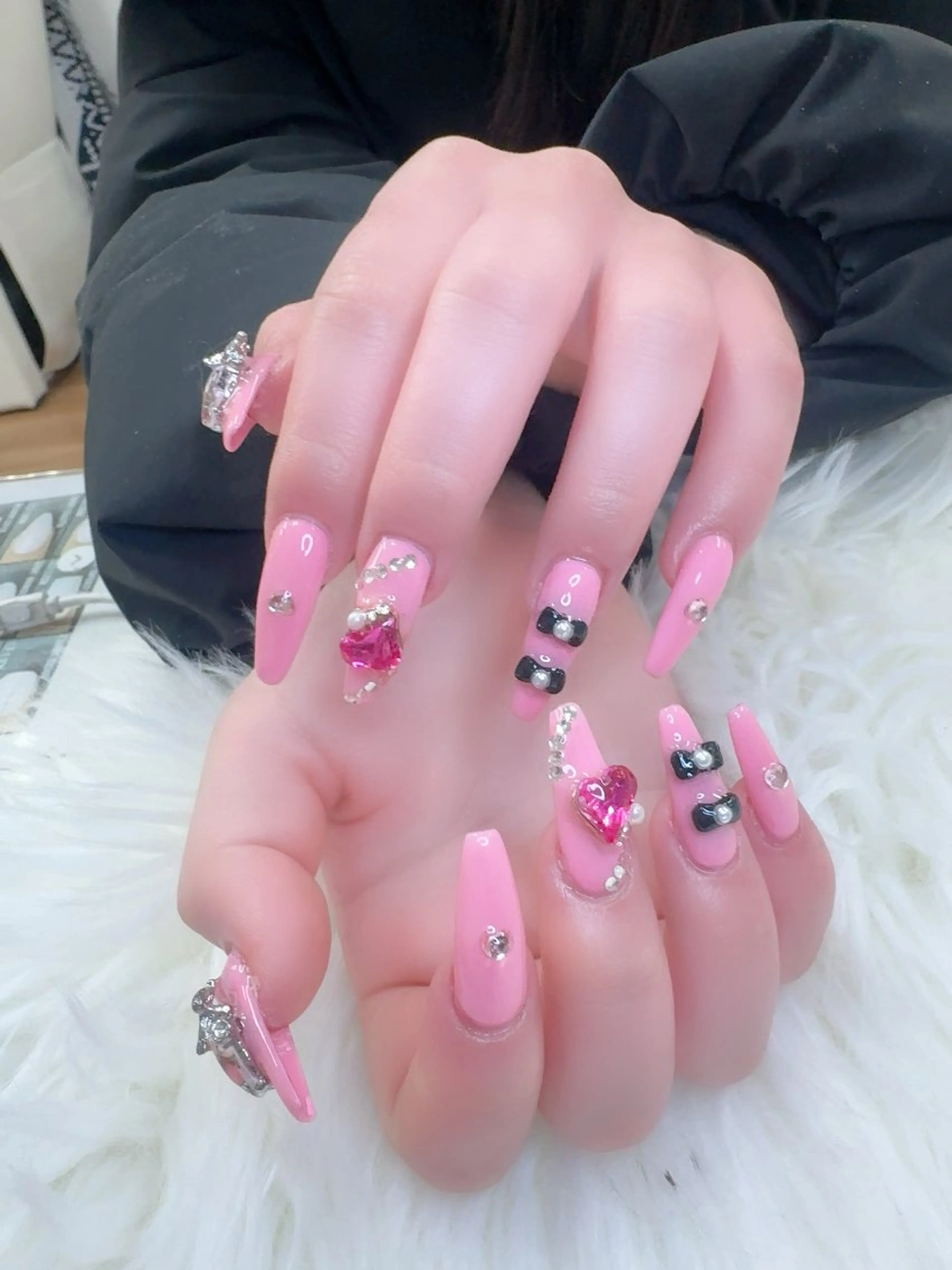 ネイル フレンチネイル 韓国ネイル マグネットネイル ニュアンスネイル オフィスネイル ハンドネイル Mlan Nailのネイルデザイン