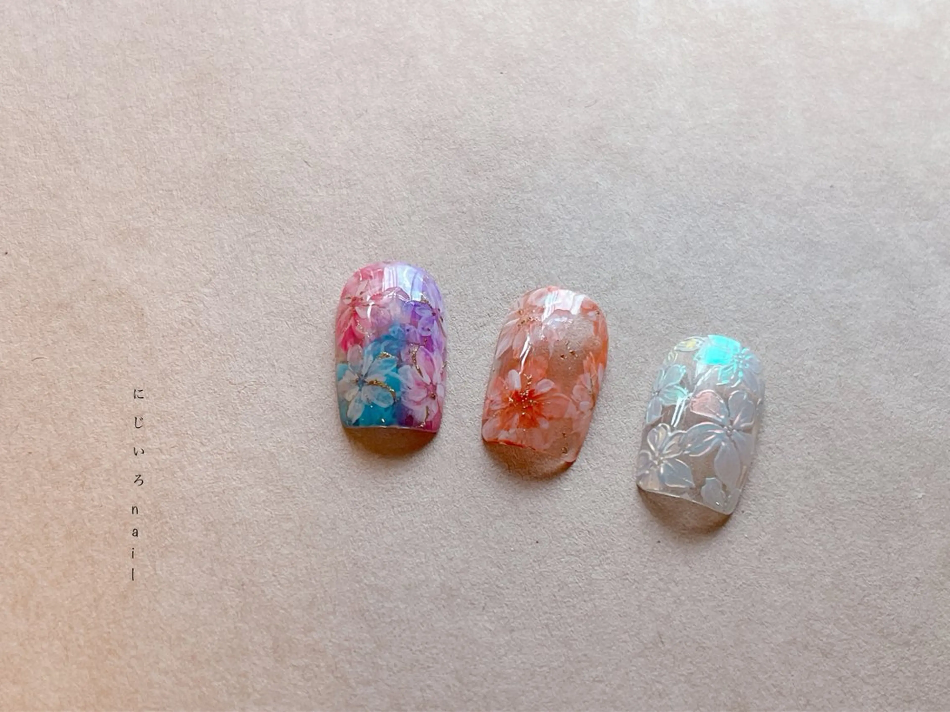 ネイル にじいろ nailのネイルデザイン