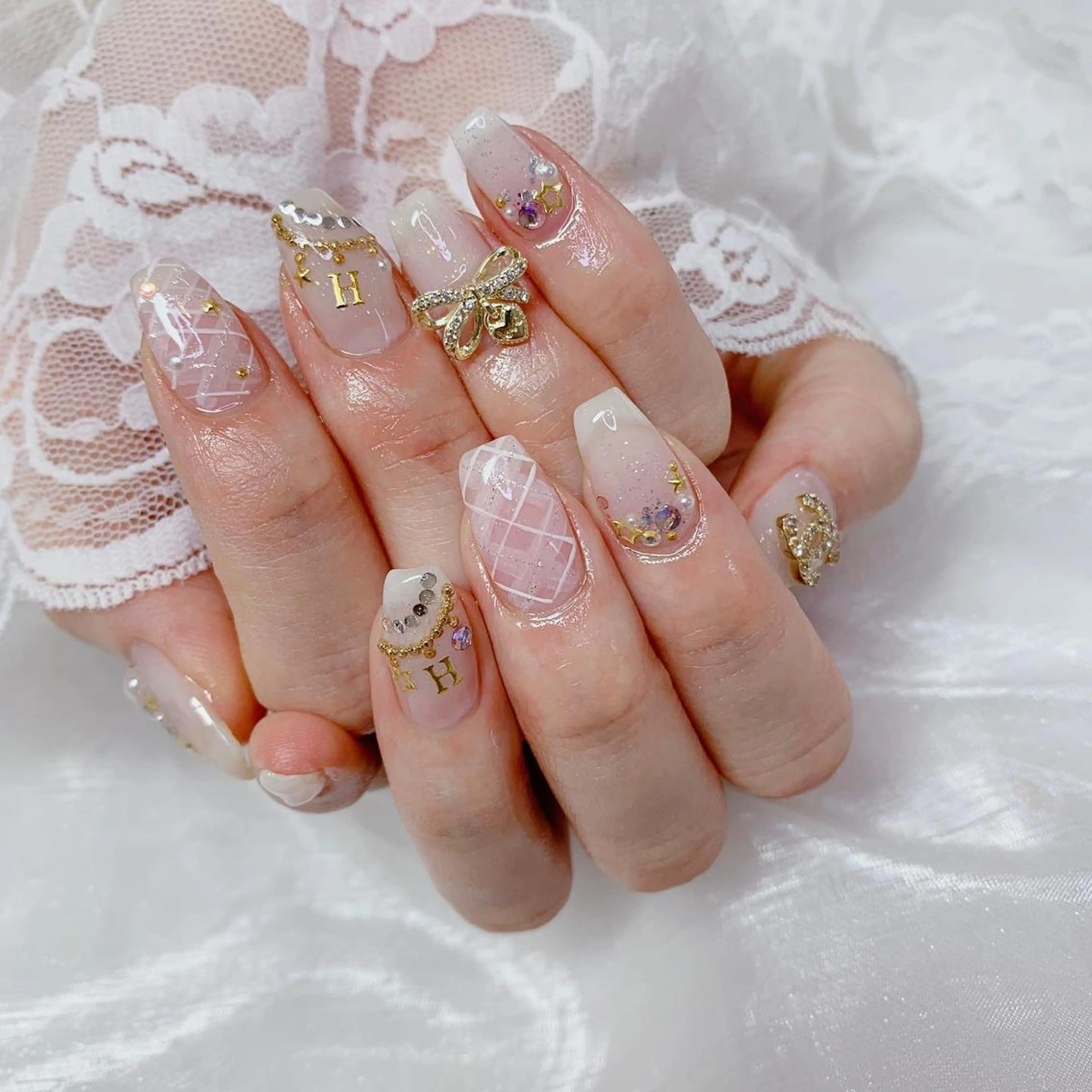 ネイル ハンドネイル La neige* yuki 🥯🍑のネイルデザイン