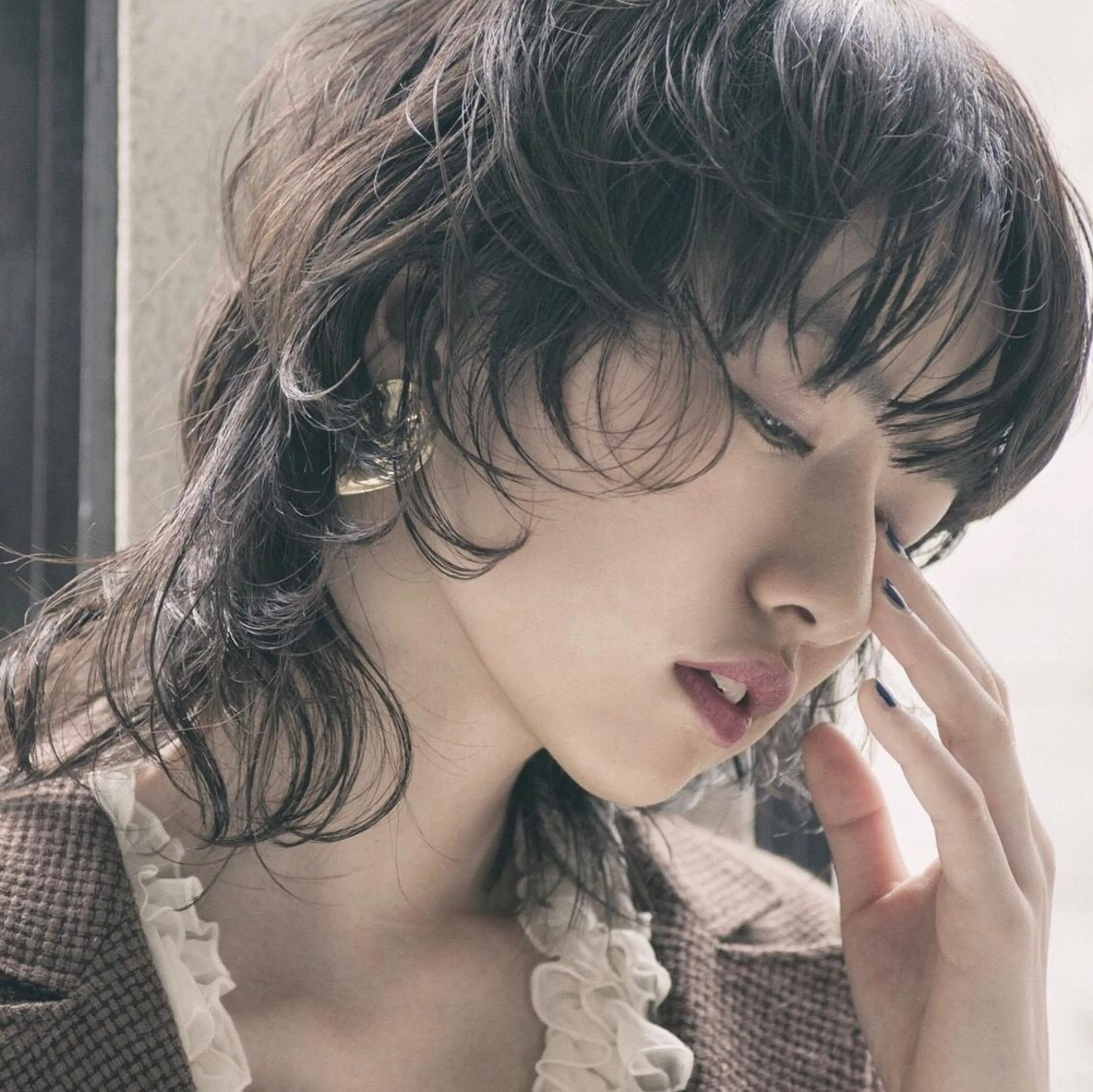 ミディアム 奥田 千尋のヘアスタイル