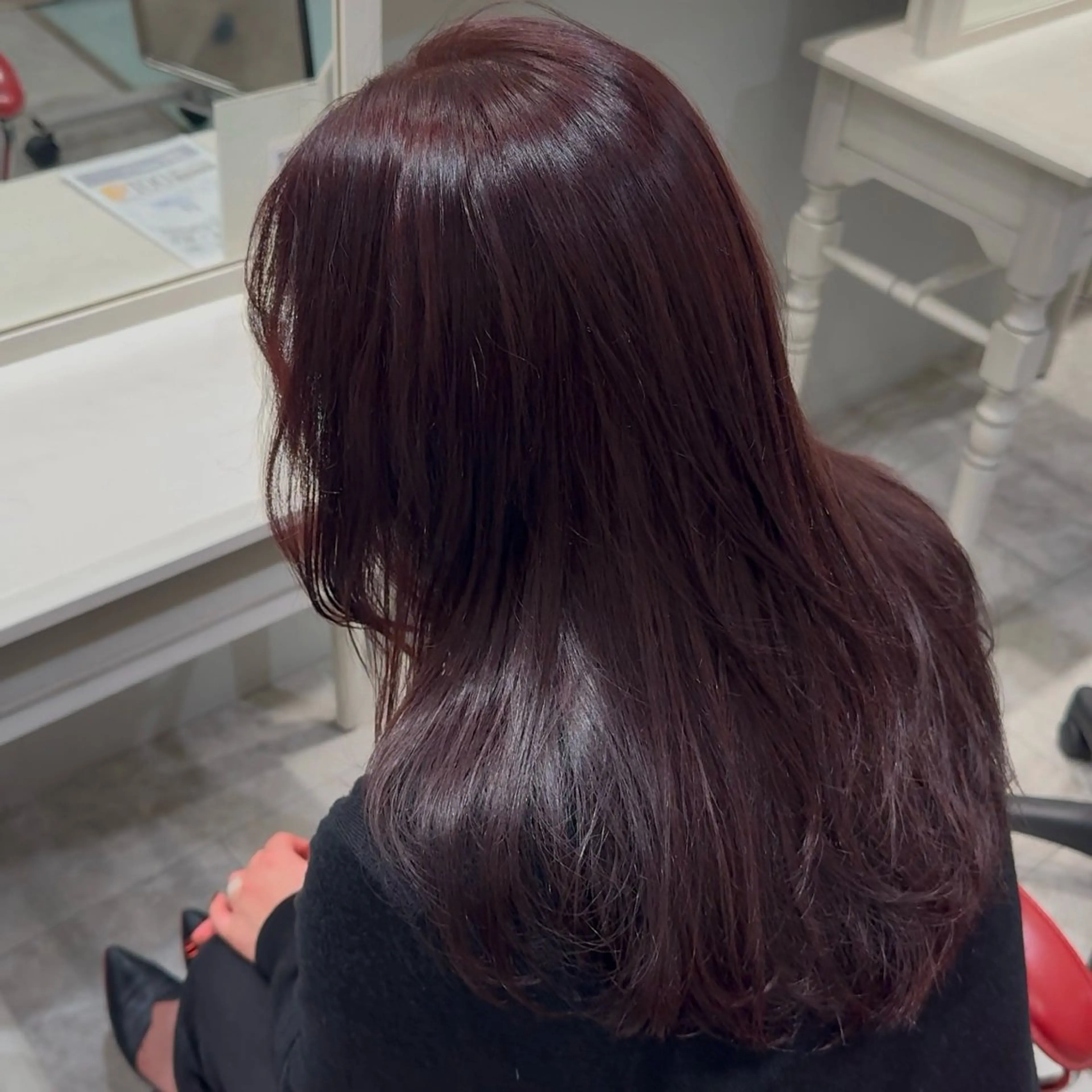 セミロング カット ヘアカラー 鈴木 美香のヘアスタイル