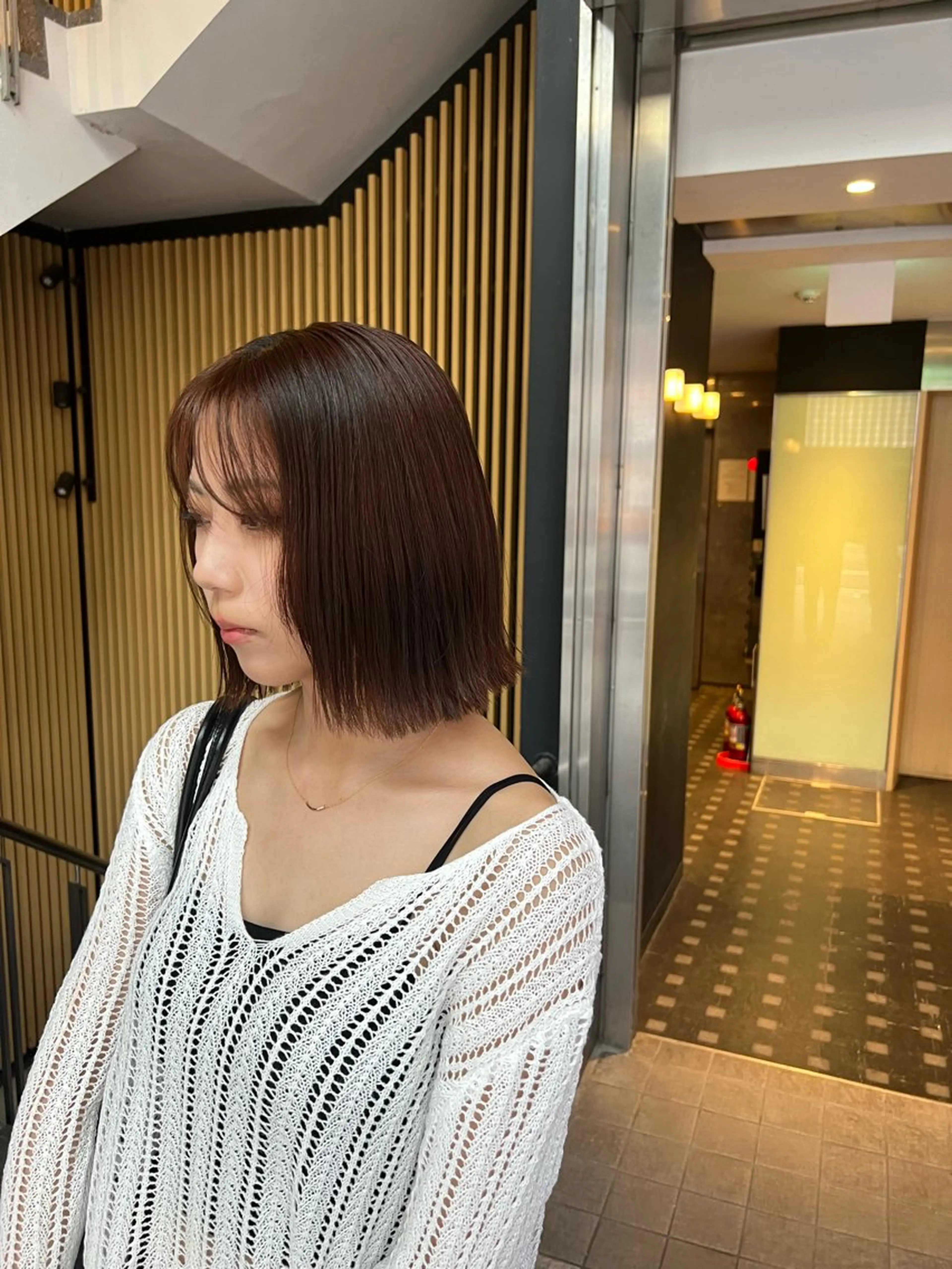 ミディアム カット ヘアカラー ハイトーンカラー 坂本 翼のヘアスタイル