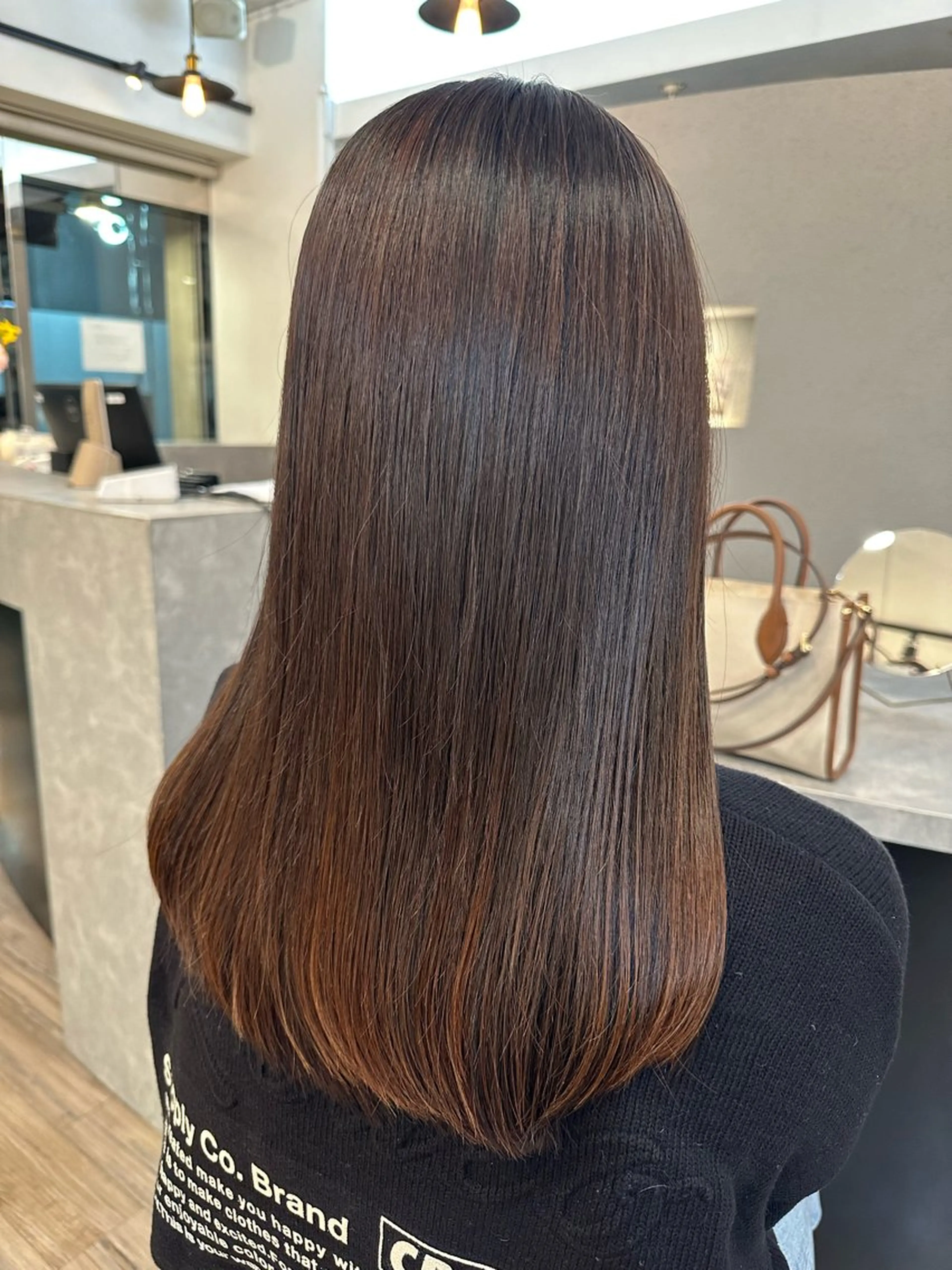 ミディアム 縮毛矯正 縮毛矯正 sato ayaka ｜透明感カラー🫧のヘアスタイル