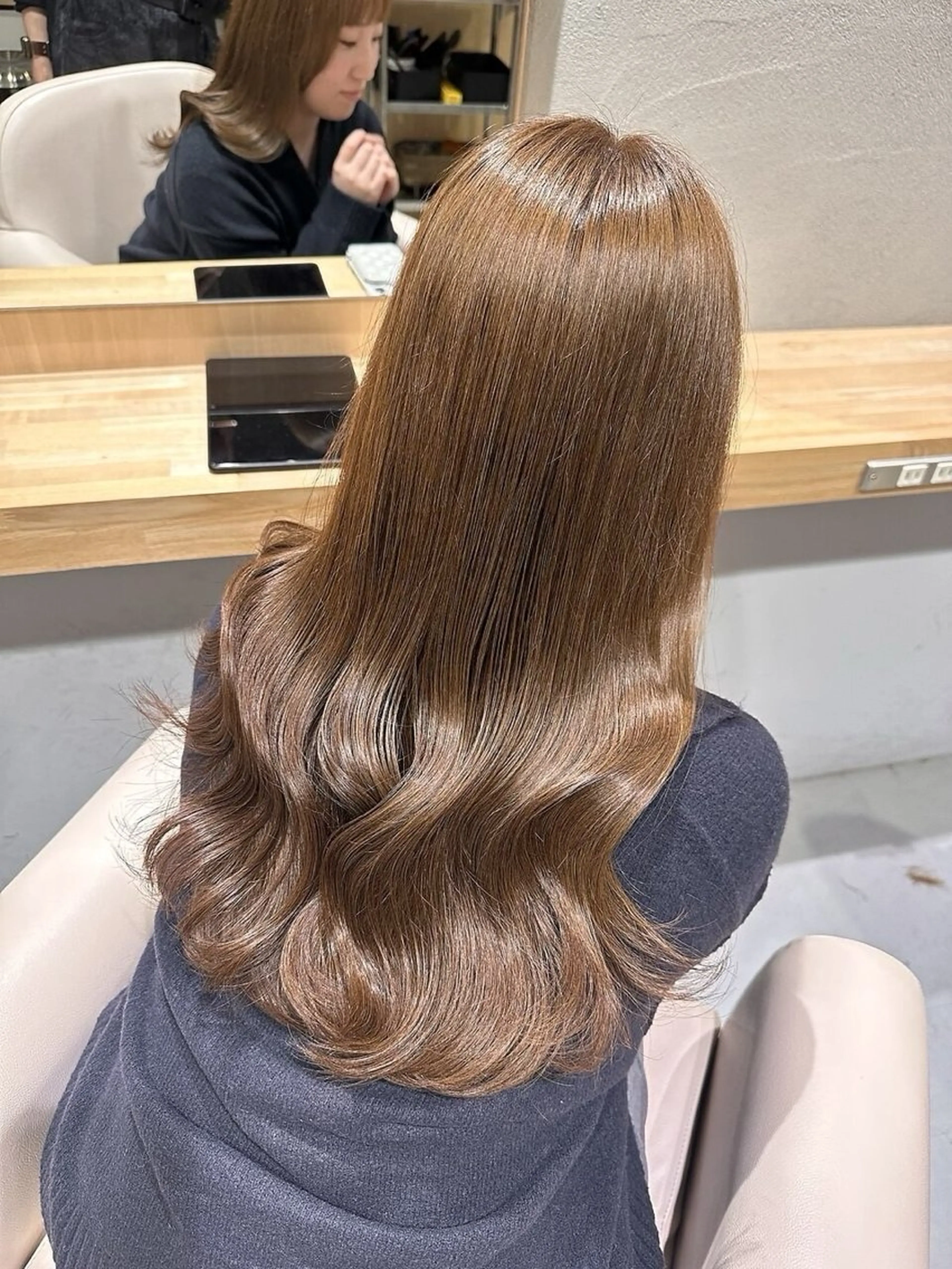 ロング Ashe　oleng所属・オモヤ ウタノのヘアスタイル