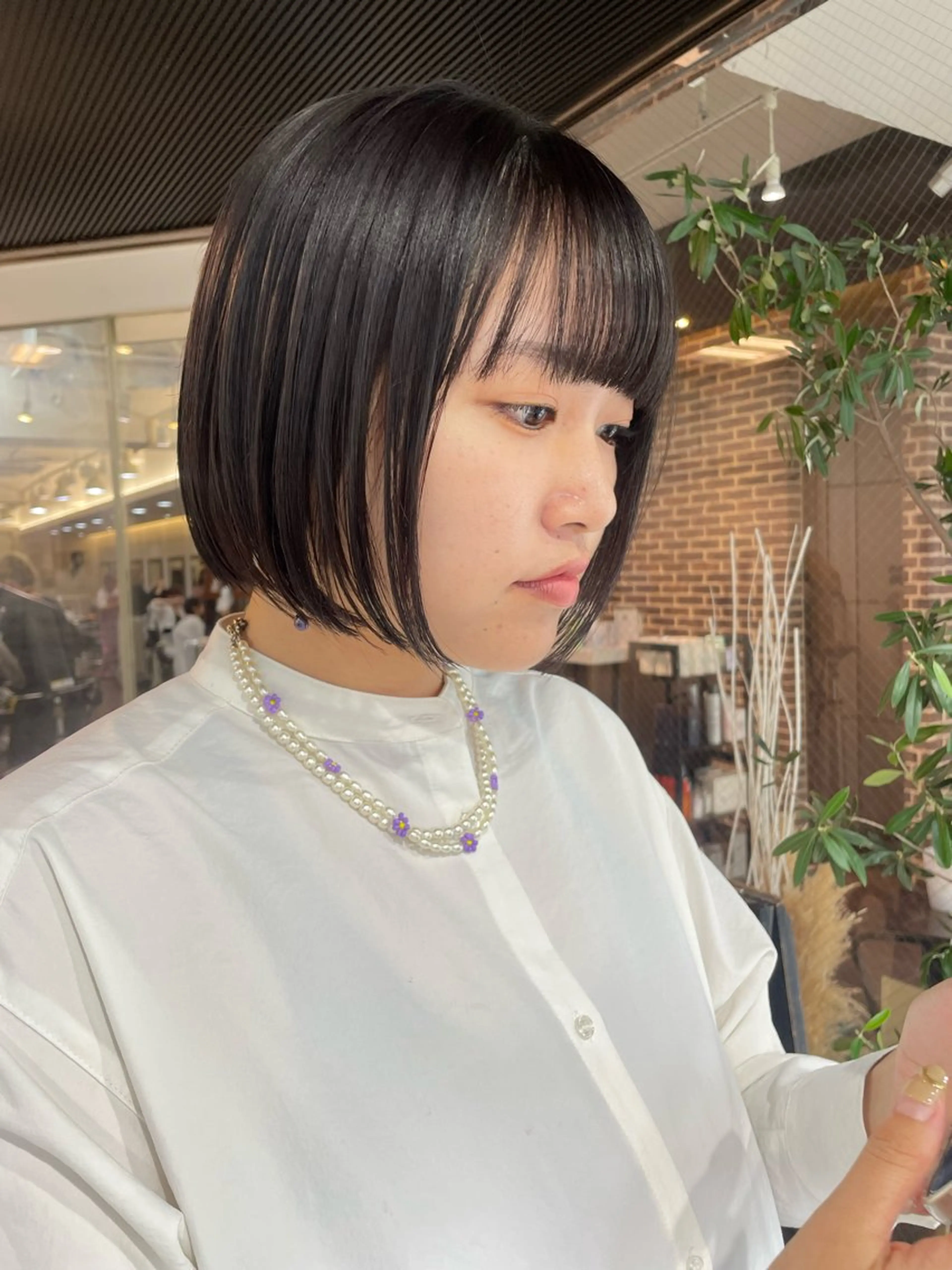 ショート カラー 切りっぱなしボブ ボブレイヤー ボブ 顔まわりレイヤー 顔周りカット ニュアンスネイル/ ボブ/まちゃこのヘアスタイル