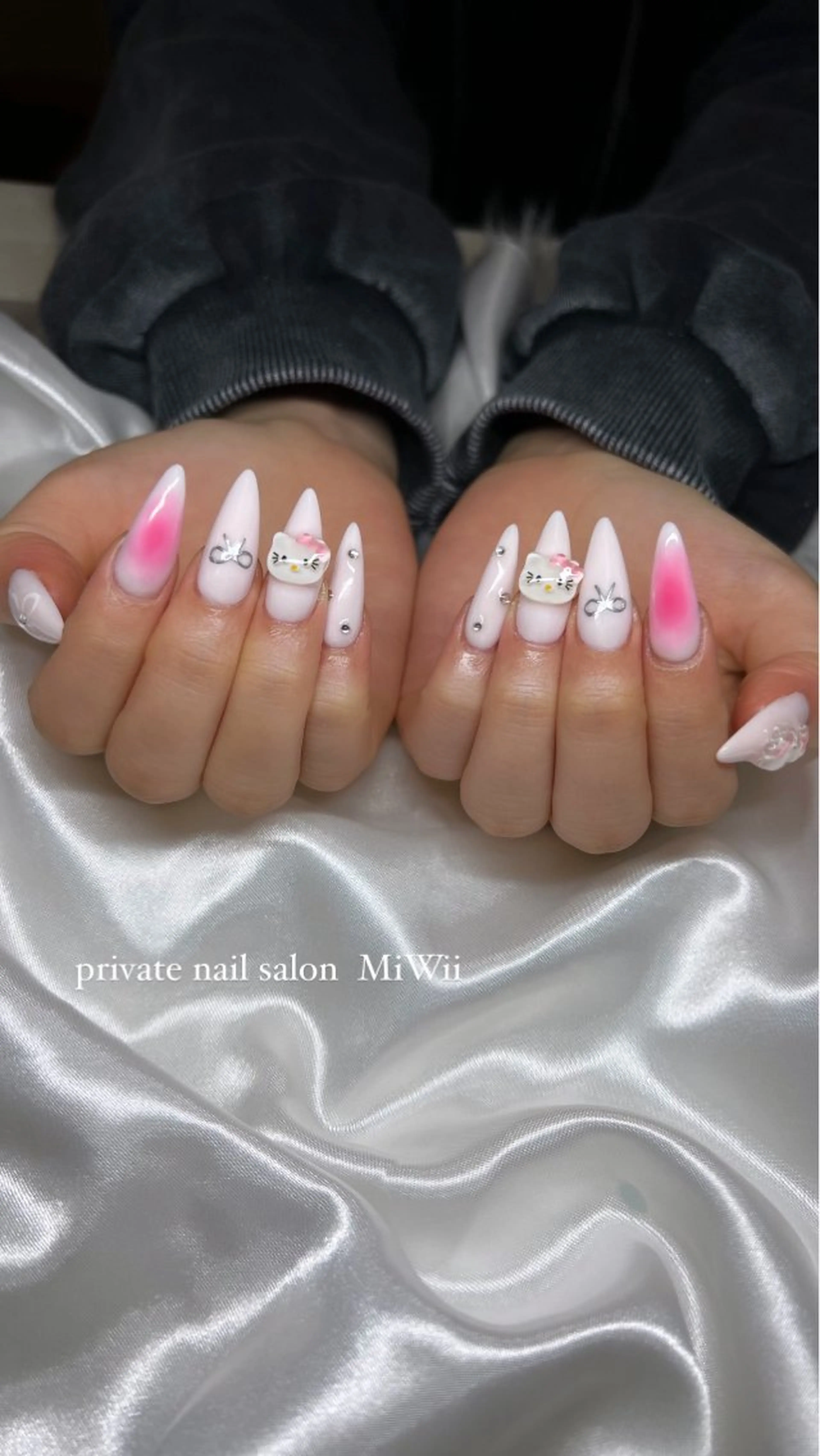 ネイル 𝐧𝐚𝐢𝐥 𝐌𝐢𝐖𝐢𝐢のネイルデザイン