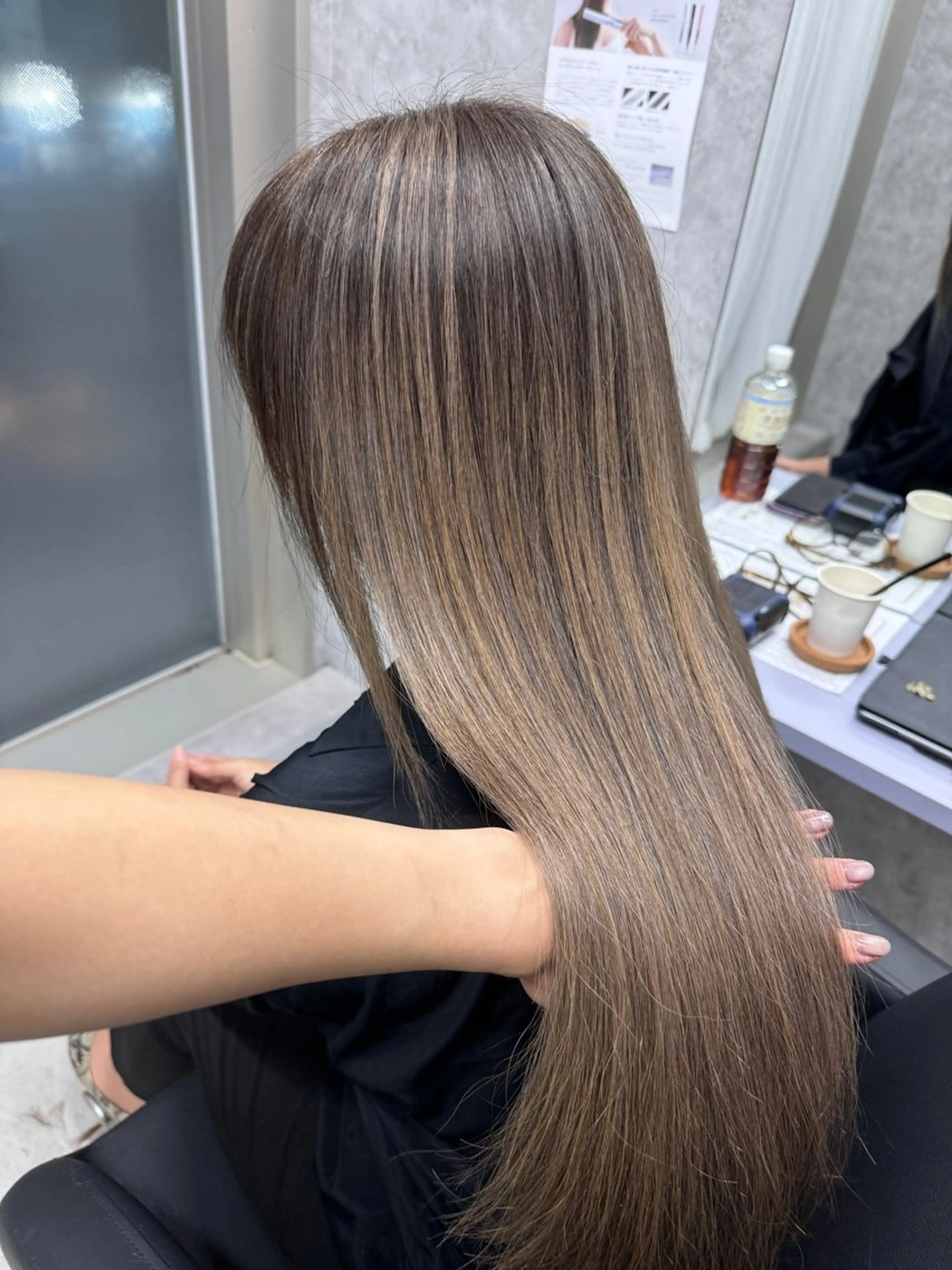 ロング カラー バレイヤージュ ハイライトカラー ハイライト レイヤーカット 韓国風カラー🤎 𝒄𝒉𝒊𝒌𝒂のヘアスタイル