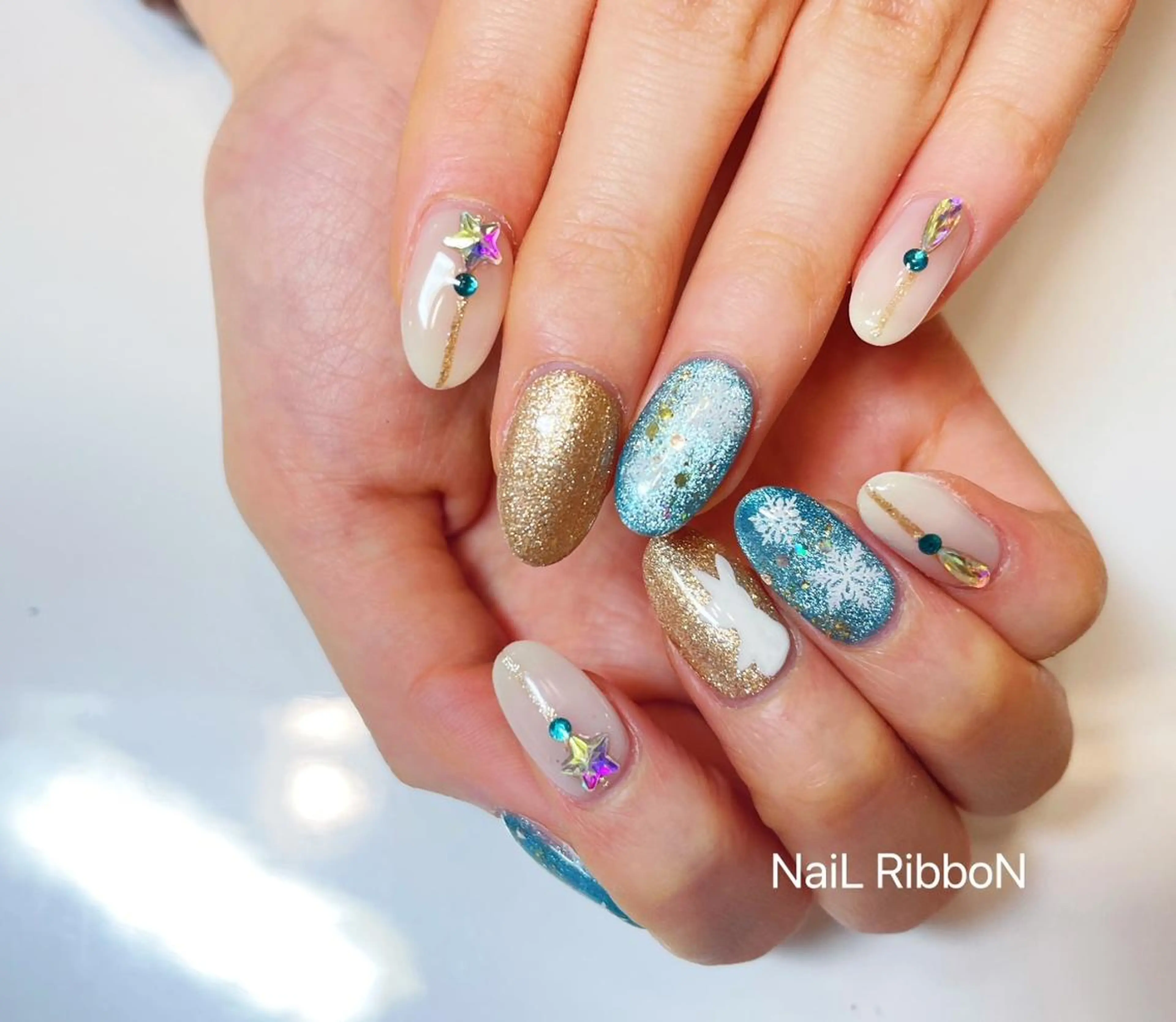 ネイル ネイルリボン 受付スタッフのネイルデザイン